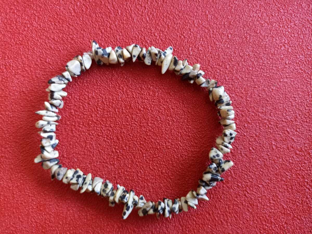 Bracelet en Jaspe Dalmatien à petits éclats