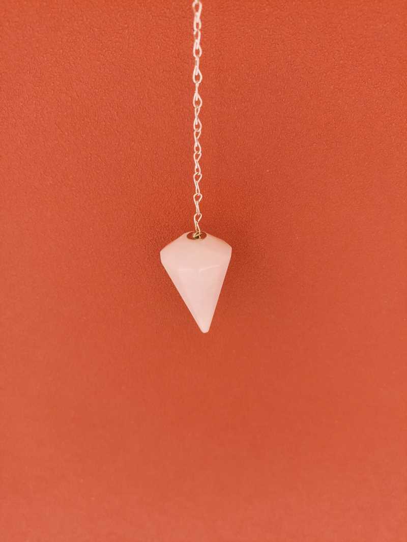 Pendule à facettes en Quartz Rose