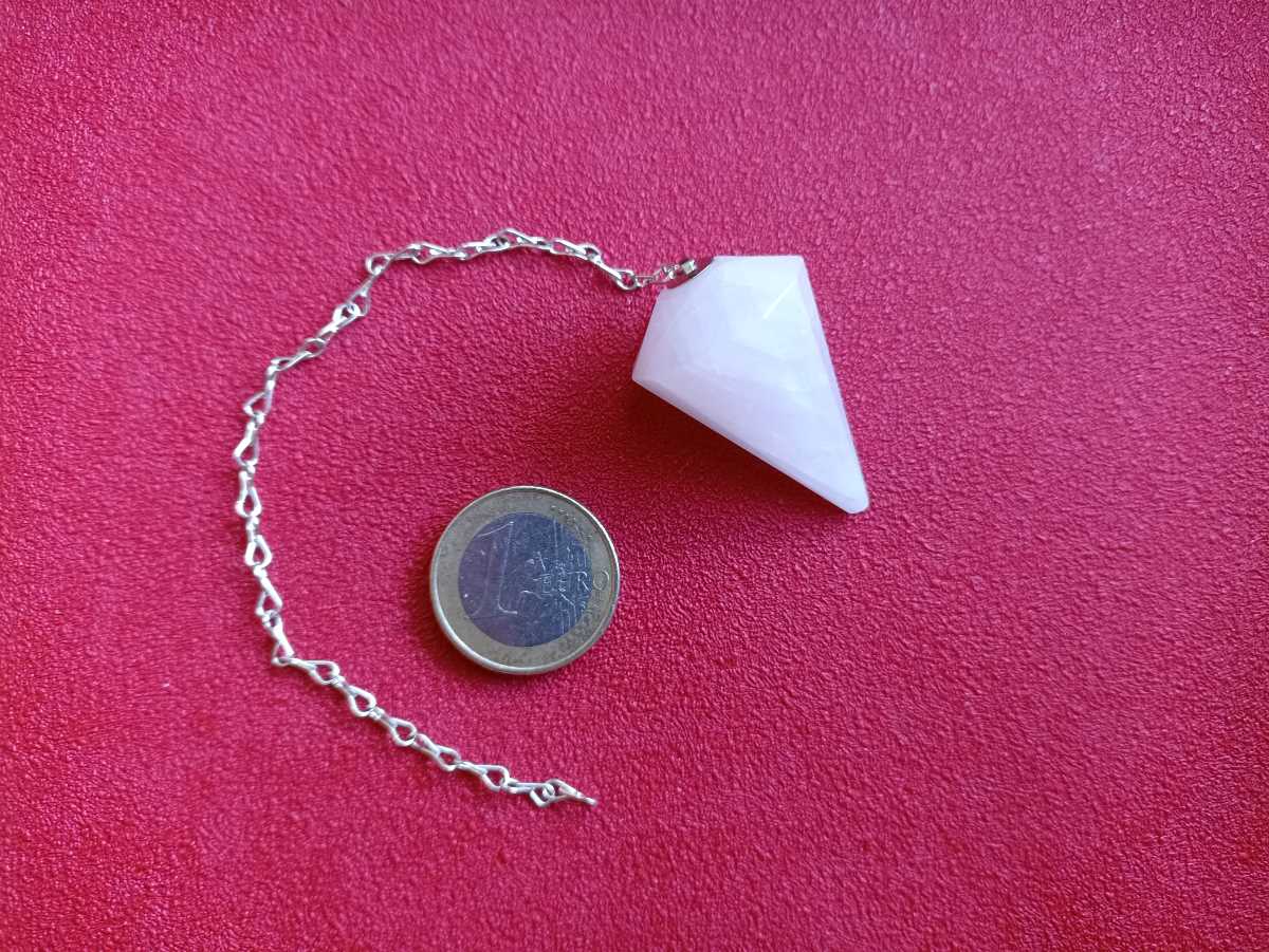 Pendule à facettes en Quartz Rose