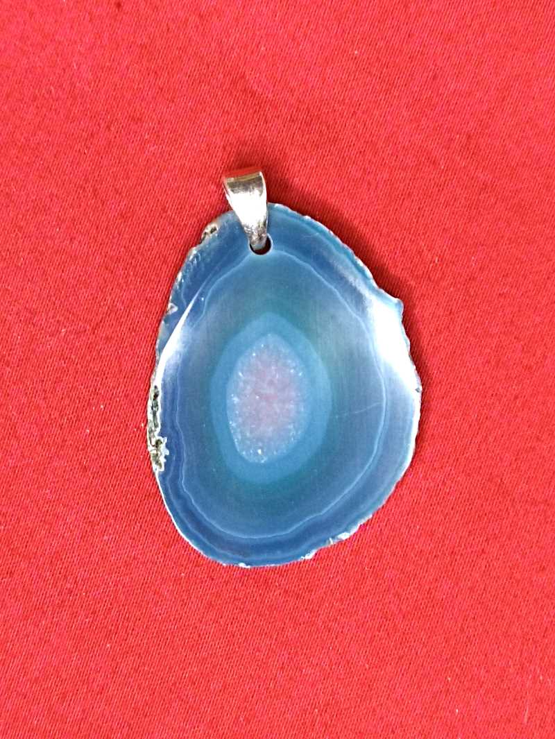 Pendentif Agate teintée bleue 
