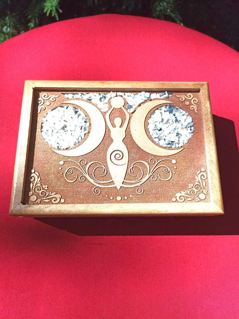 Boîte à tarot ou à bijoux déesse de la lune pierre de lune arc-en-ciel 