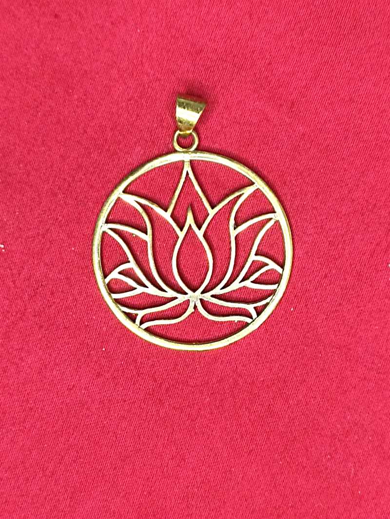 Pendentif fleur de lotus en bronze
