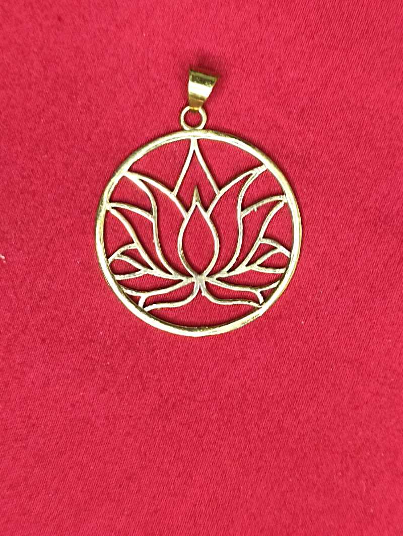Pendentif fleur de lotus en bronze