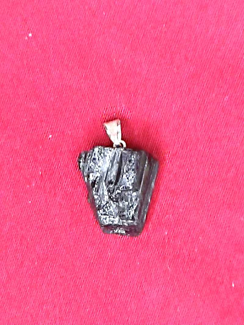 Pendentif Tourmaline noire brute