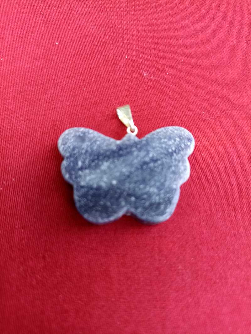 Pendentif papillon en quartz bleu