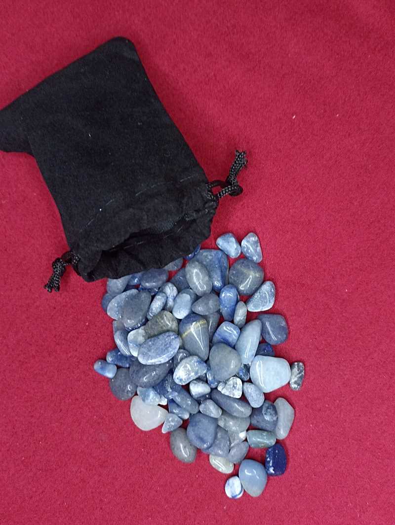 Pierres polies Quartz Bleu qualité A/B 