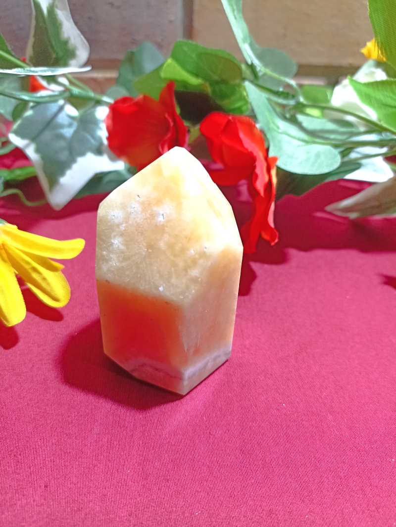 Petite pointe de Calcite Jaune