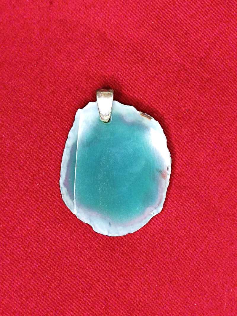 Pendentif en Agate teintée verte et plaqué argent