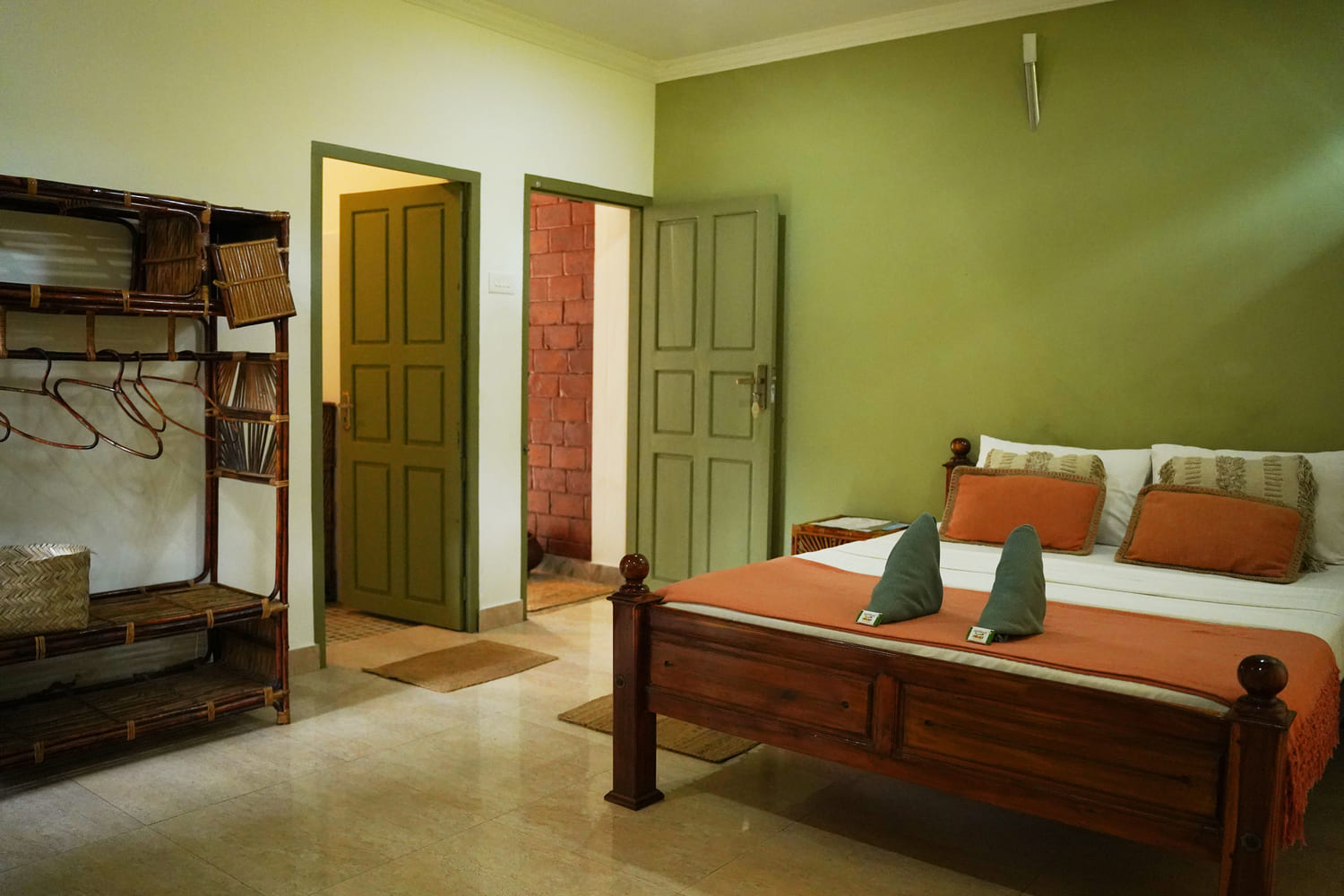 Standard Double Room with shower 