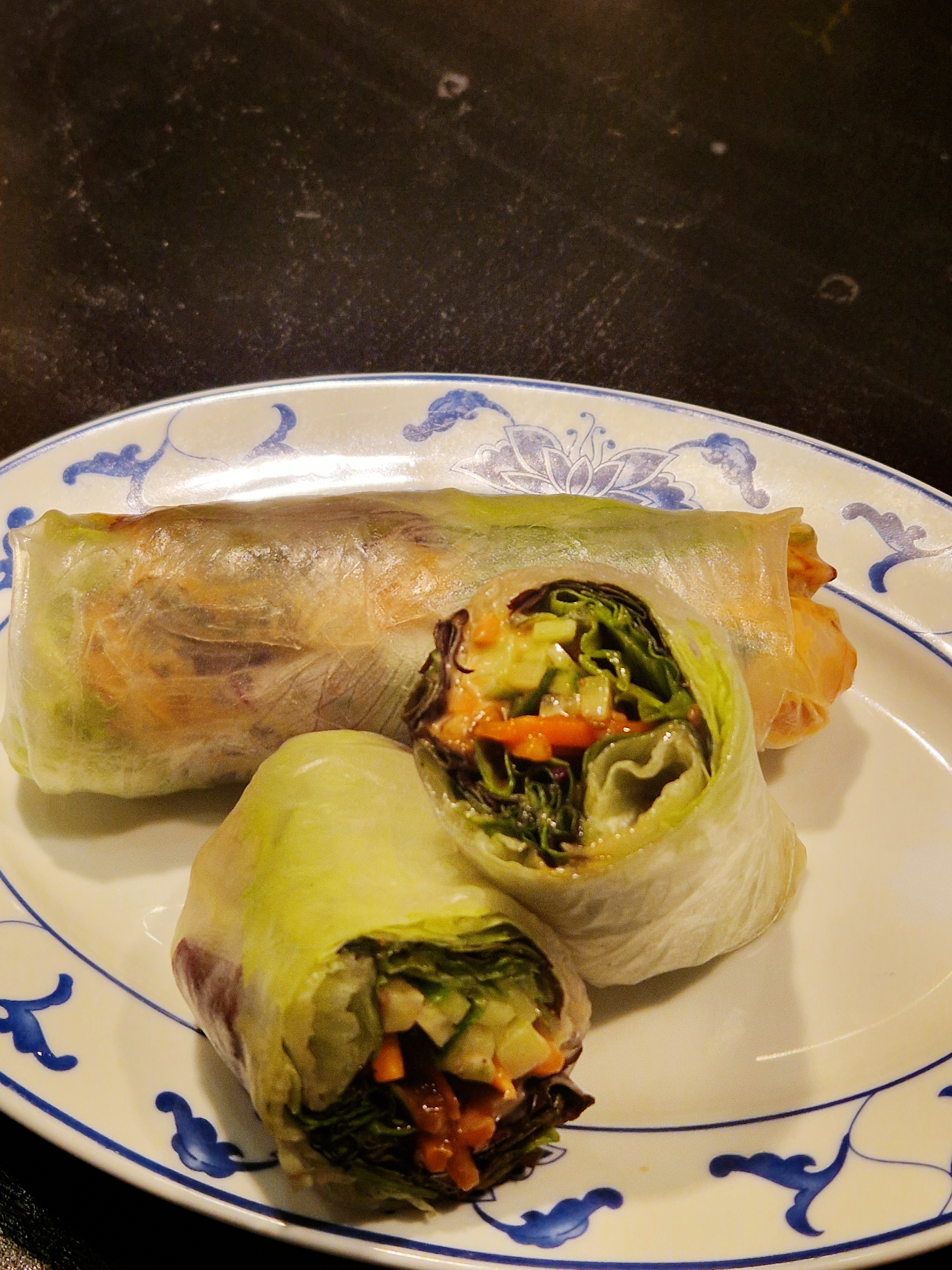 Ricepaper rolls with shrimp & salad (2 pcs)