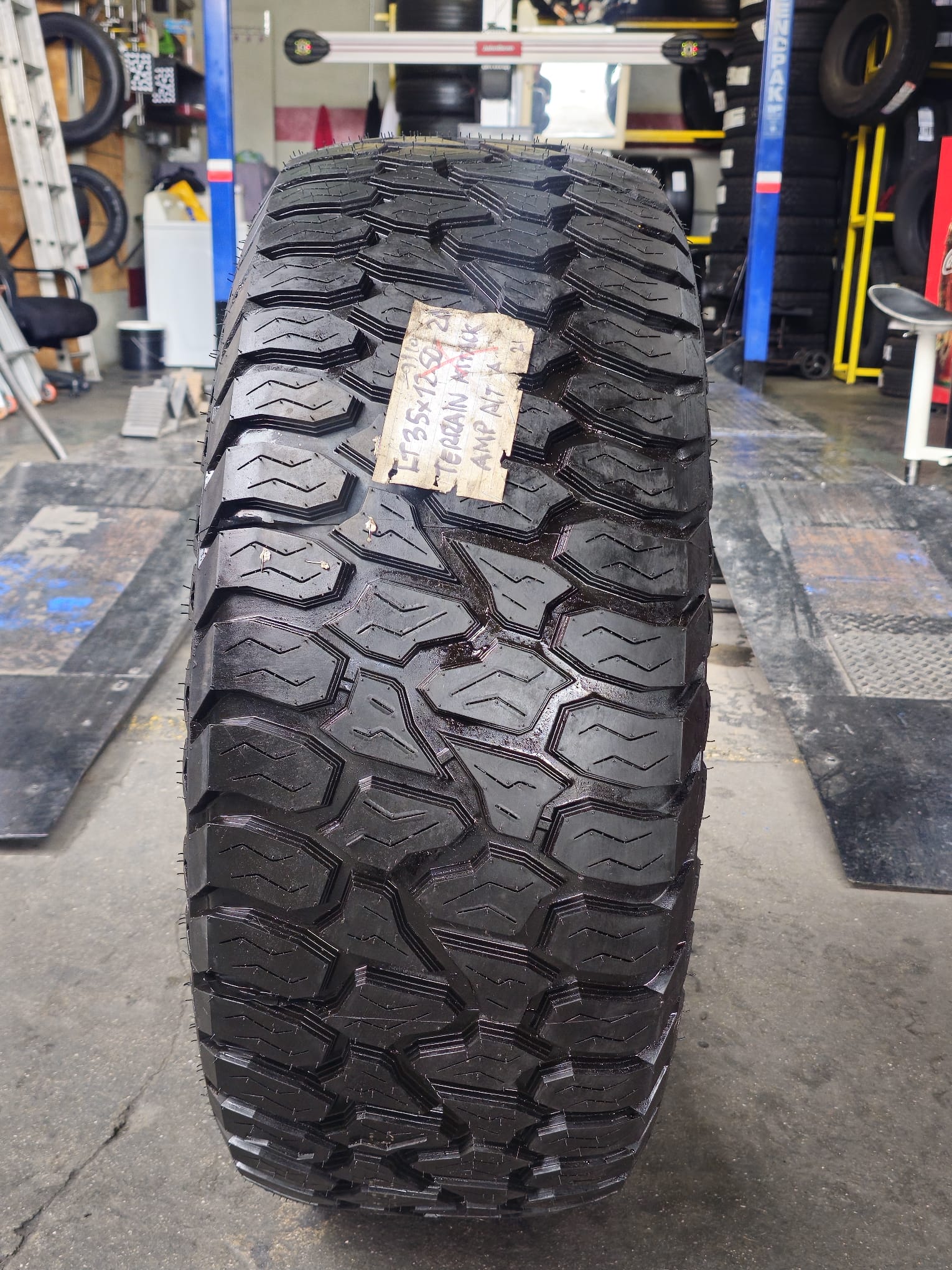 1 Seminew AMP TERRAIN ATTACK A/T – LT35X12.50R20 – $170
