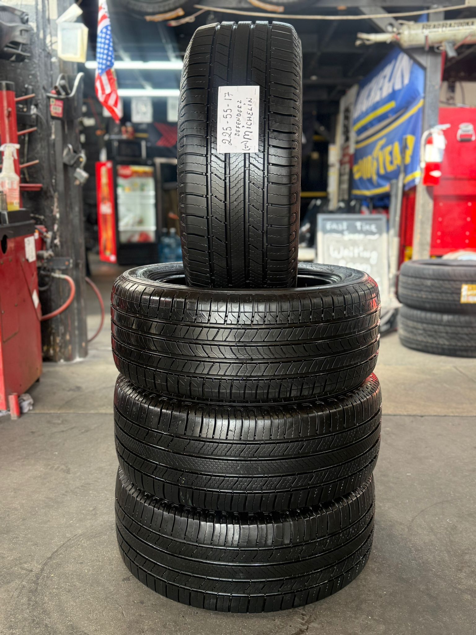 4 Llantas Seminuevas MICHELIN DEFENDER 2 – 225/55R17 – DOT 2024 – $450