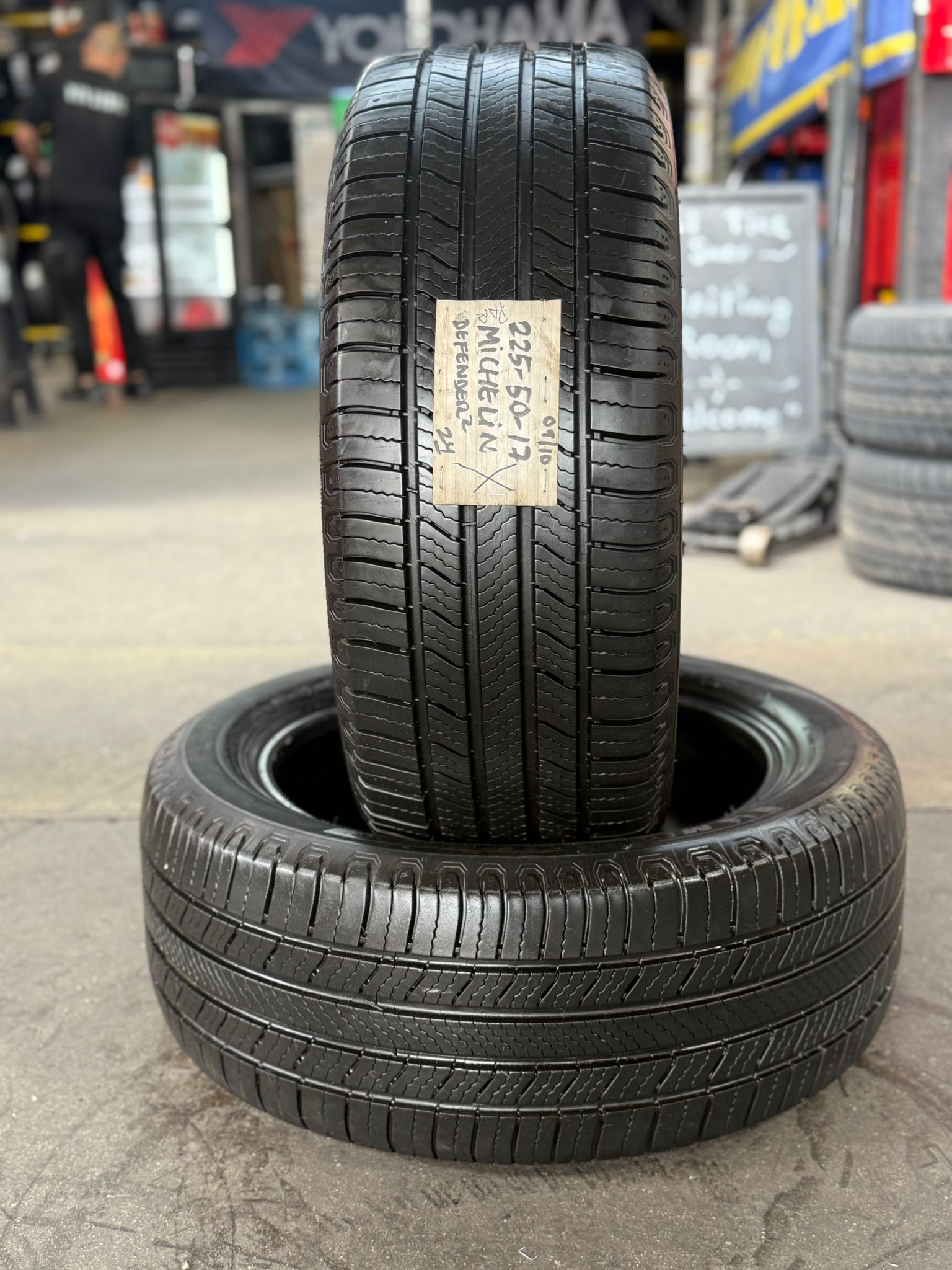 2 Llantas Seminuevas MICHELIN DEFENDER 2 – 225/50R17 – DOT 2024 – $220