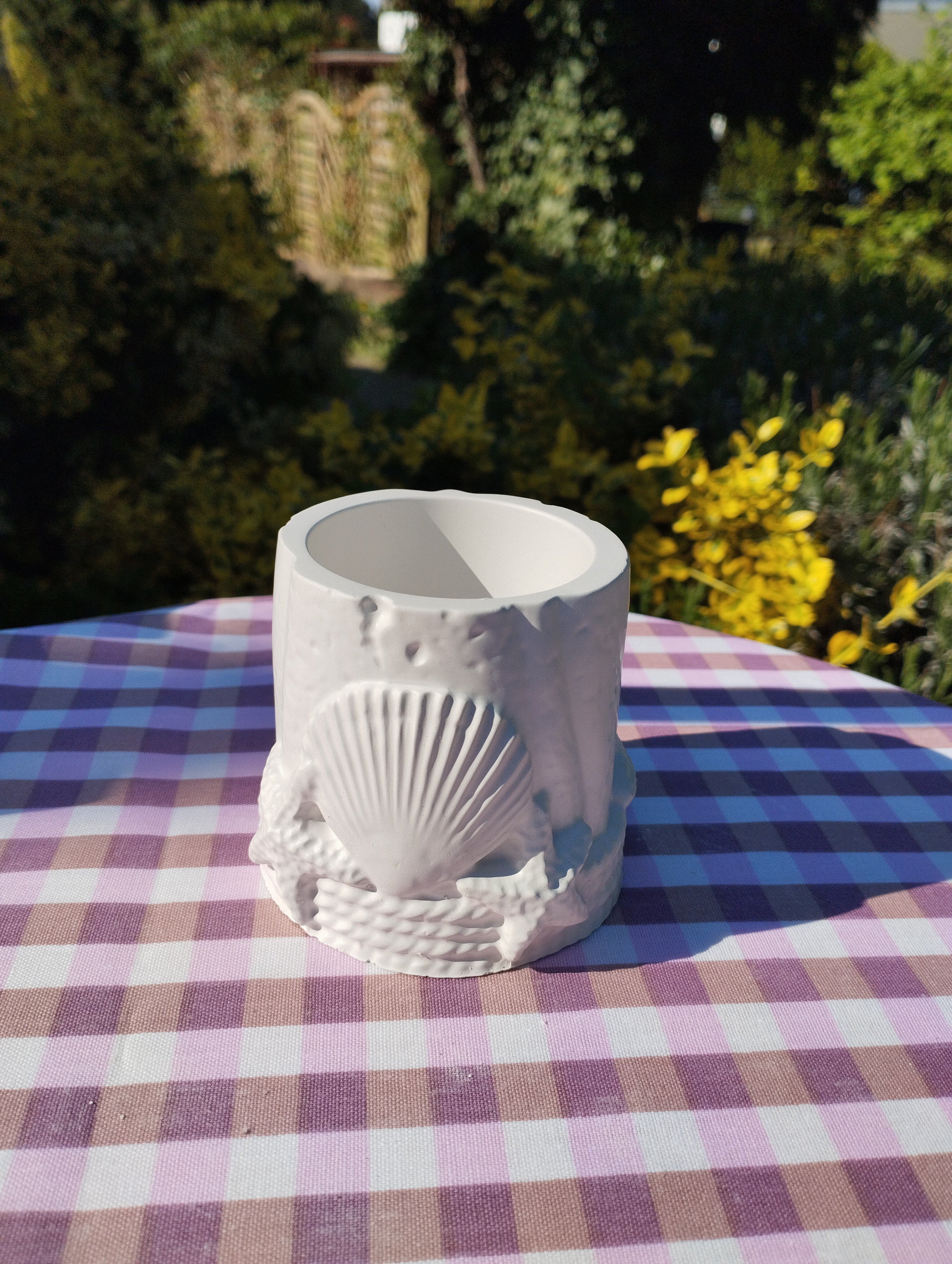 Dekorativer Keramikbecher Maritim