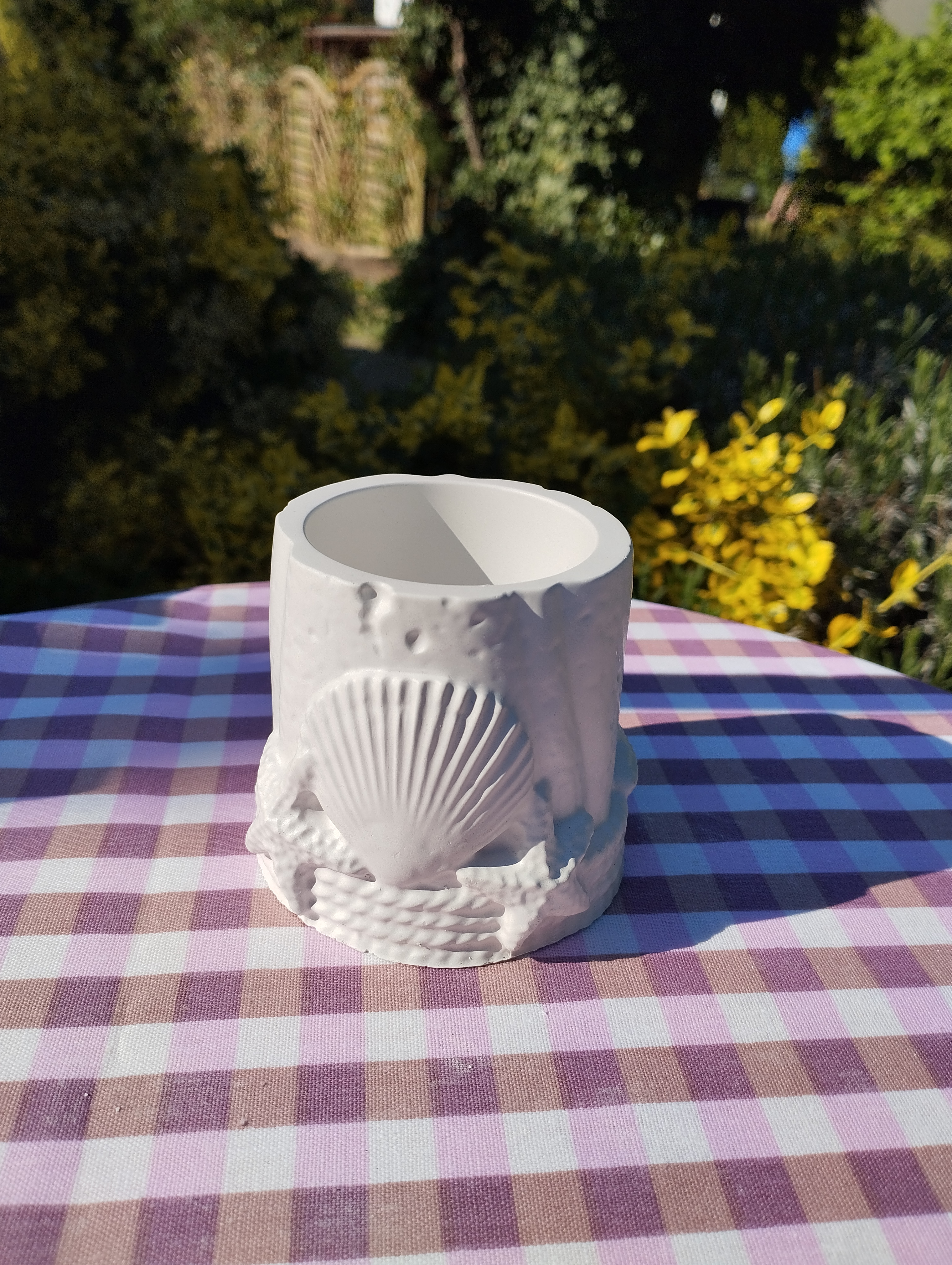 Dekorativer Keramikbecher Maritim