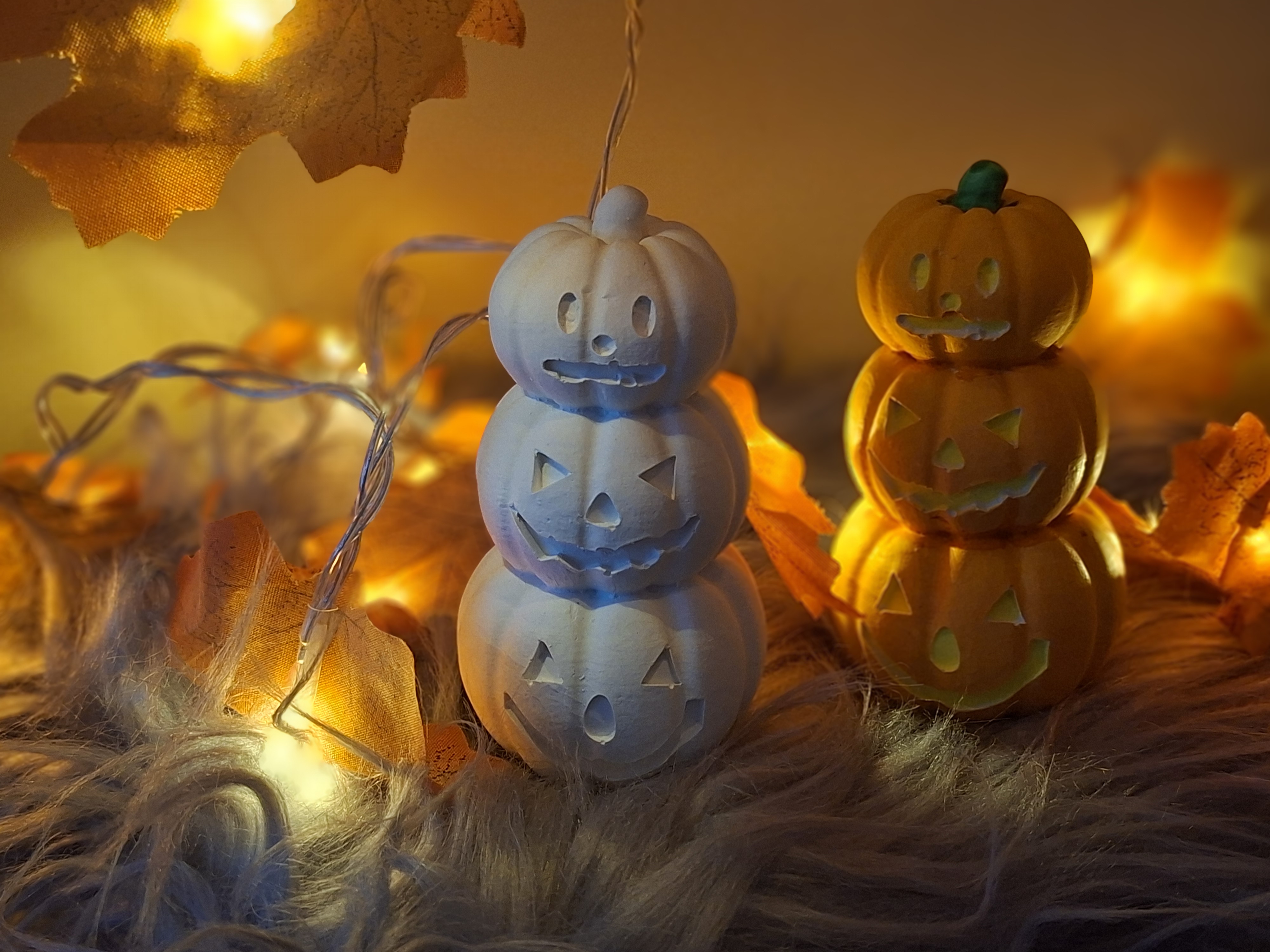 Dekorative Halloween-Kürbisfigur