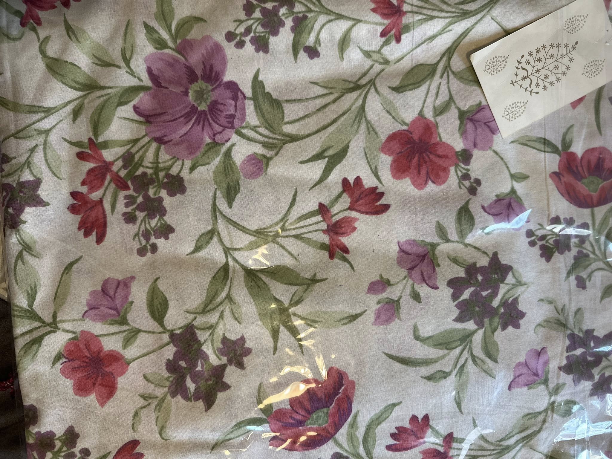 Floral Patterned Anokhee Bedsheet + two pillow covers