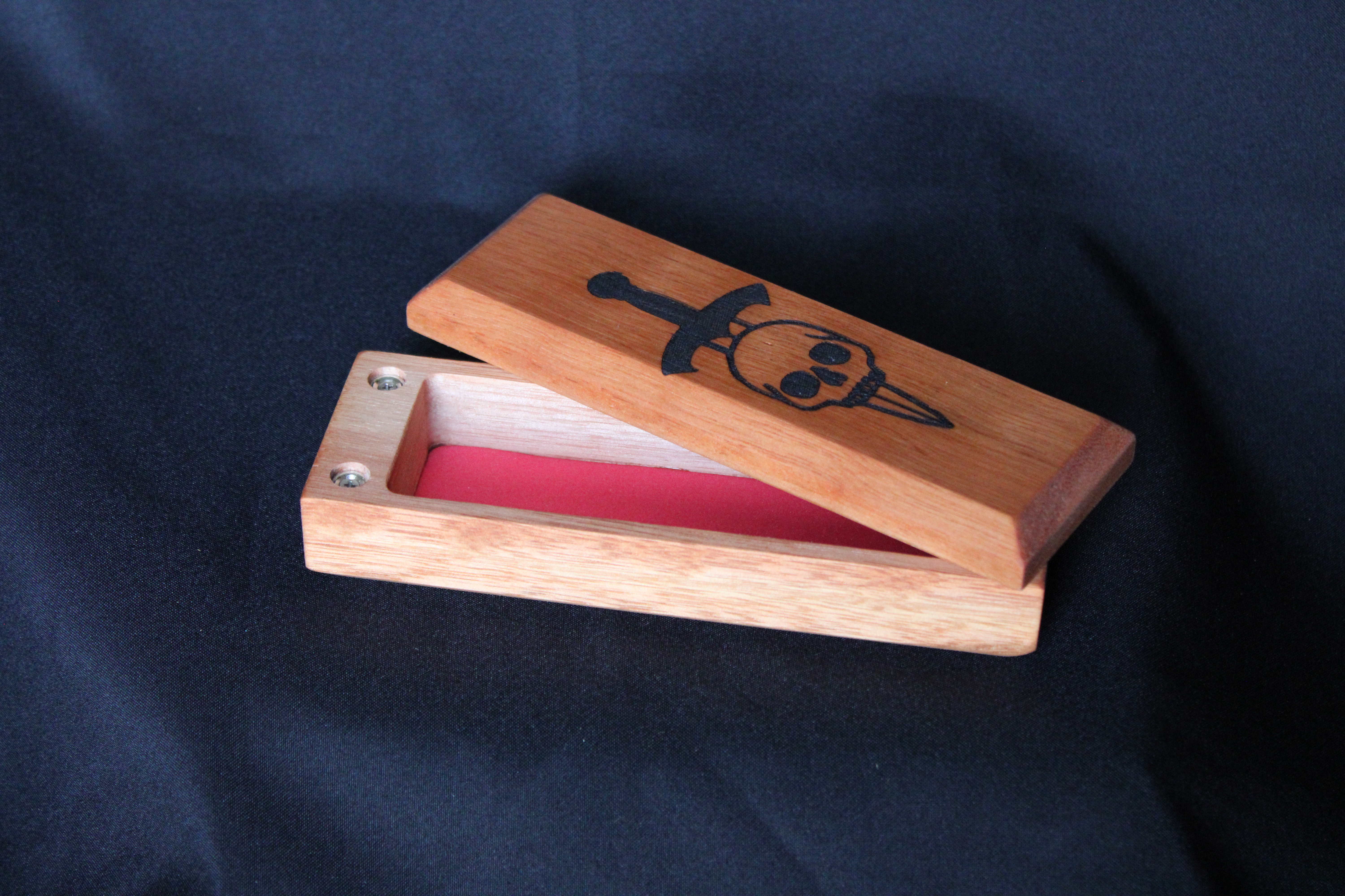 Red Grandis Dice Box with Graphic
