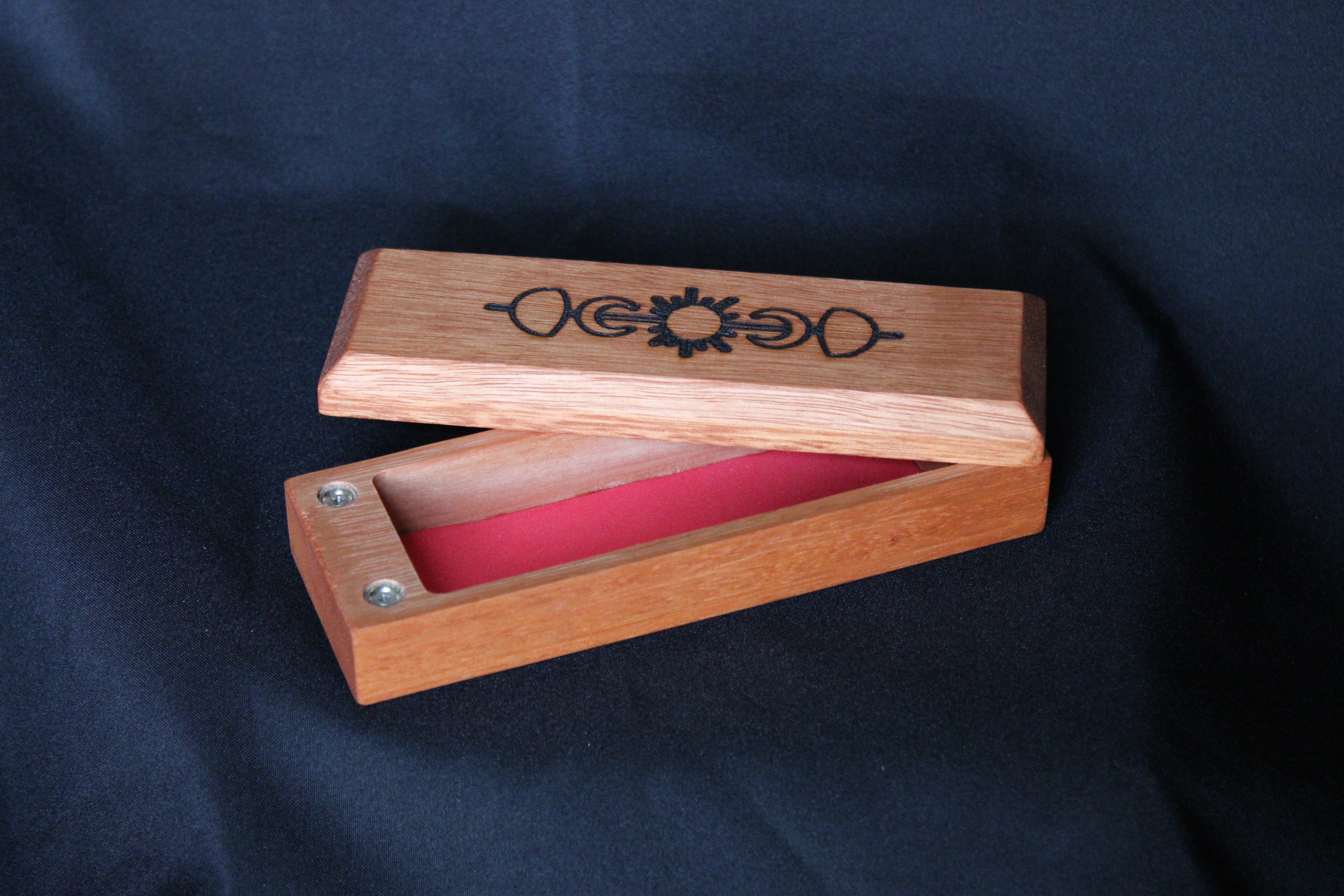 Red Grandis Dice Box with Graphic