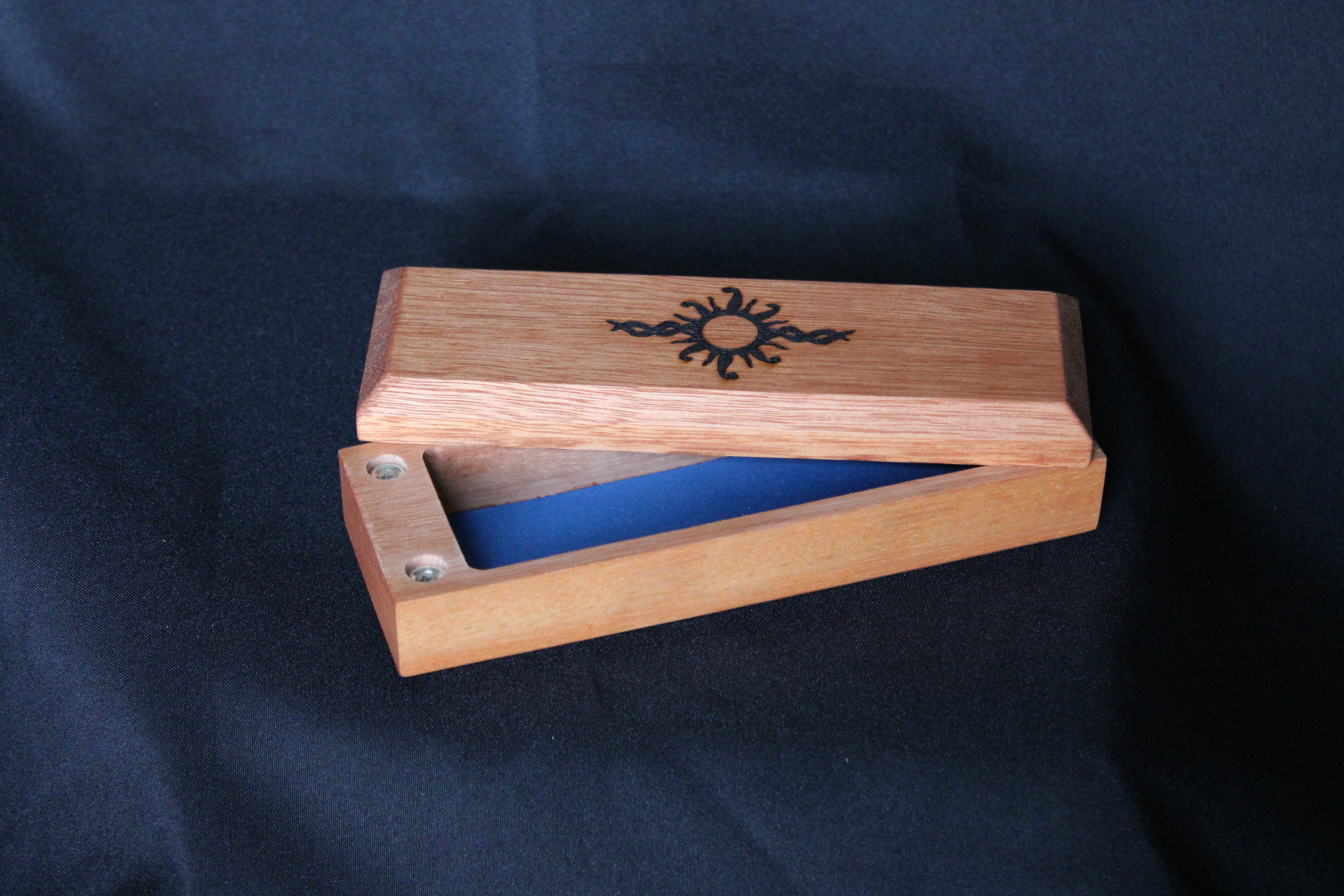 Red Grandis Dice Box with Graphic