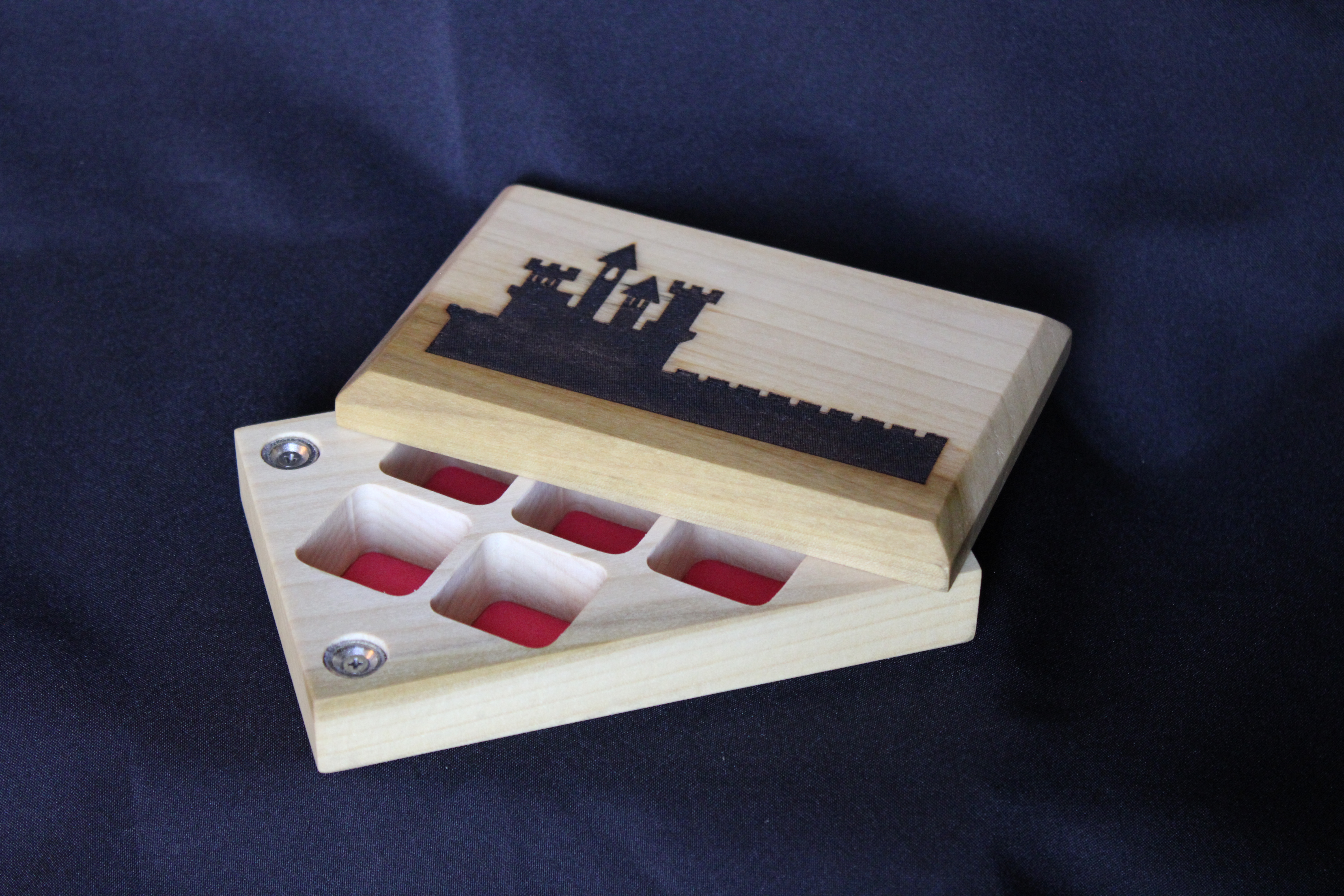 Poplar Dice Box with Graphic