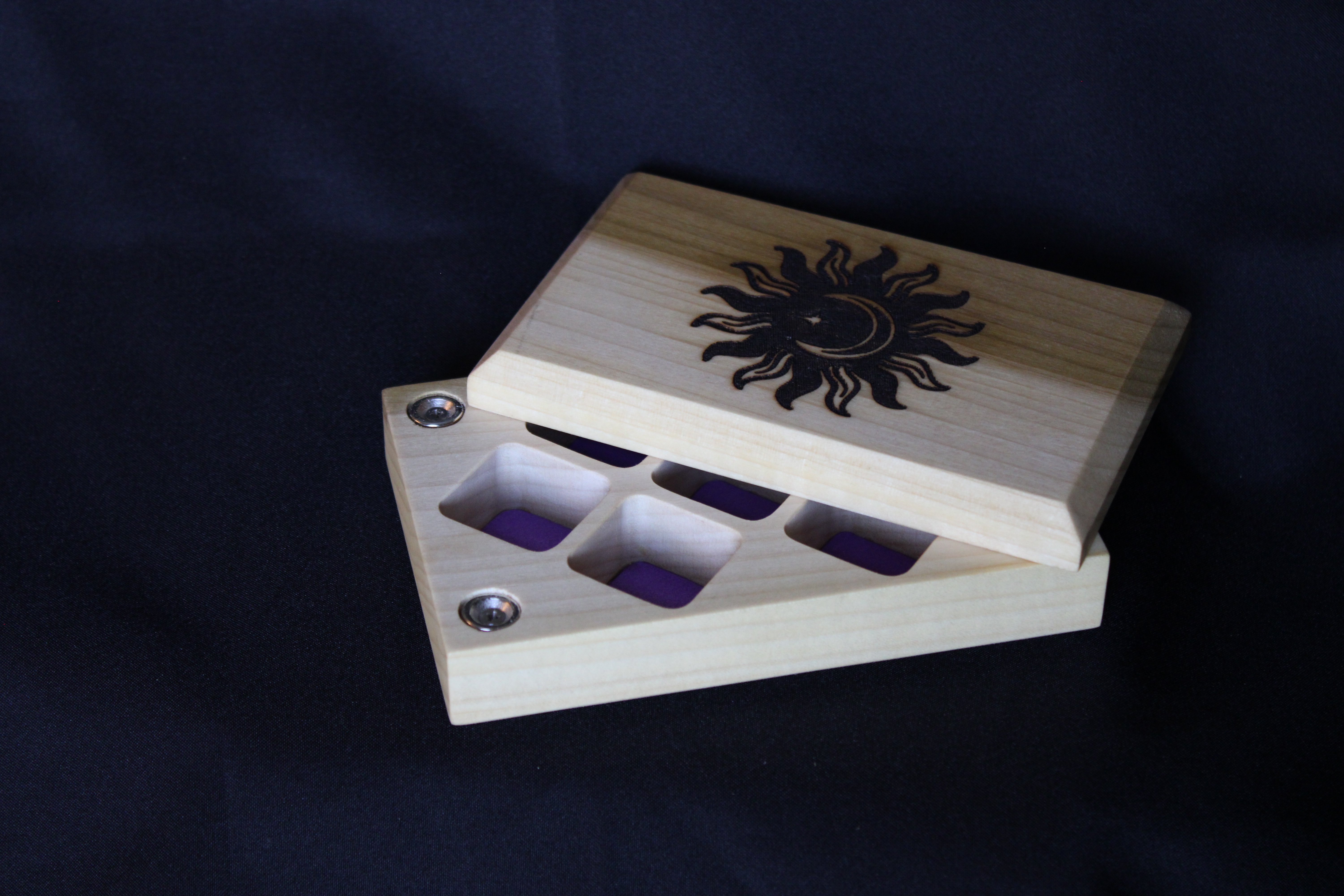 Poplar Dice Box with Graphic