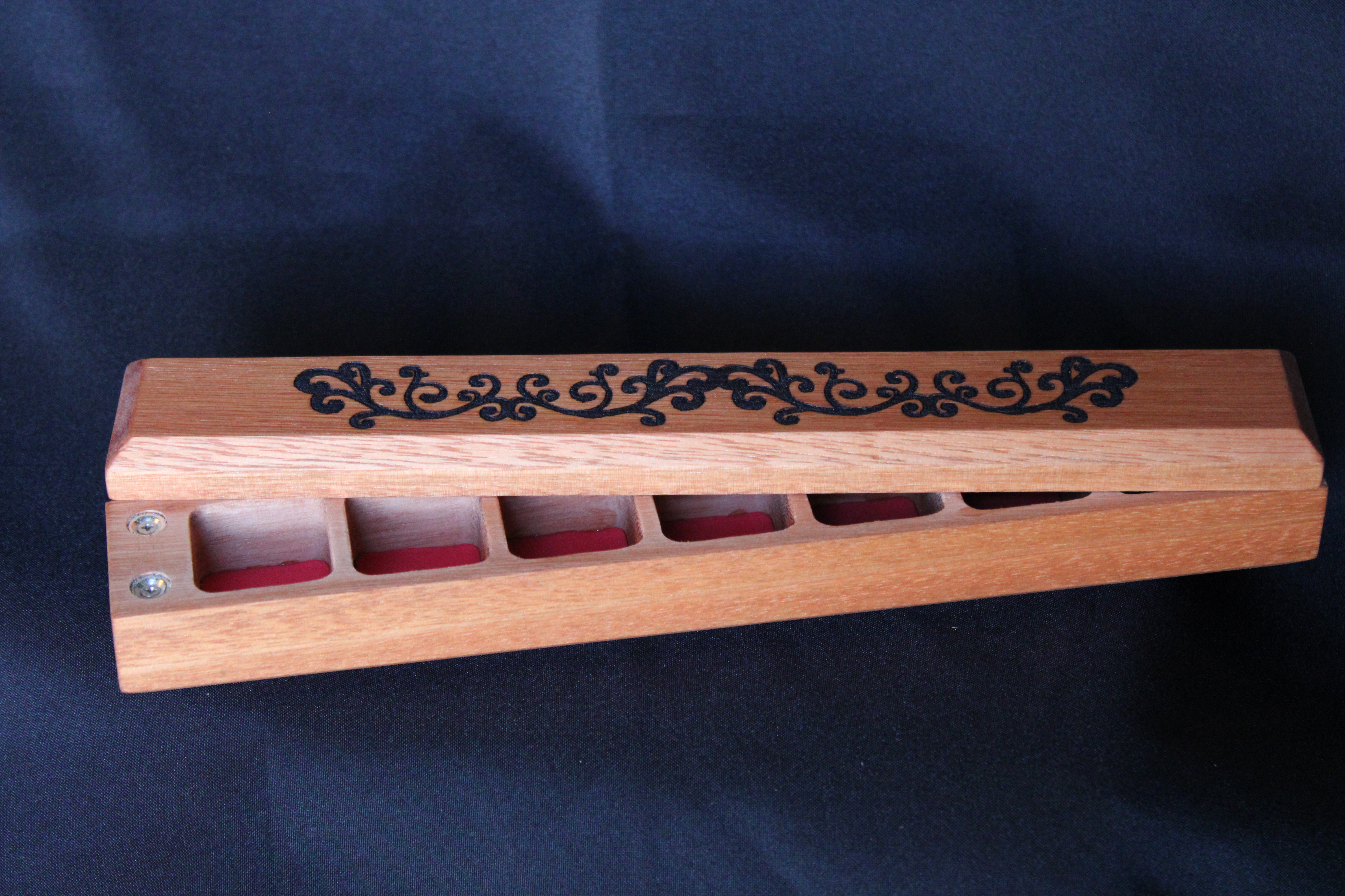 Red Grandis Dice Box with Graphic
