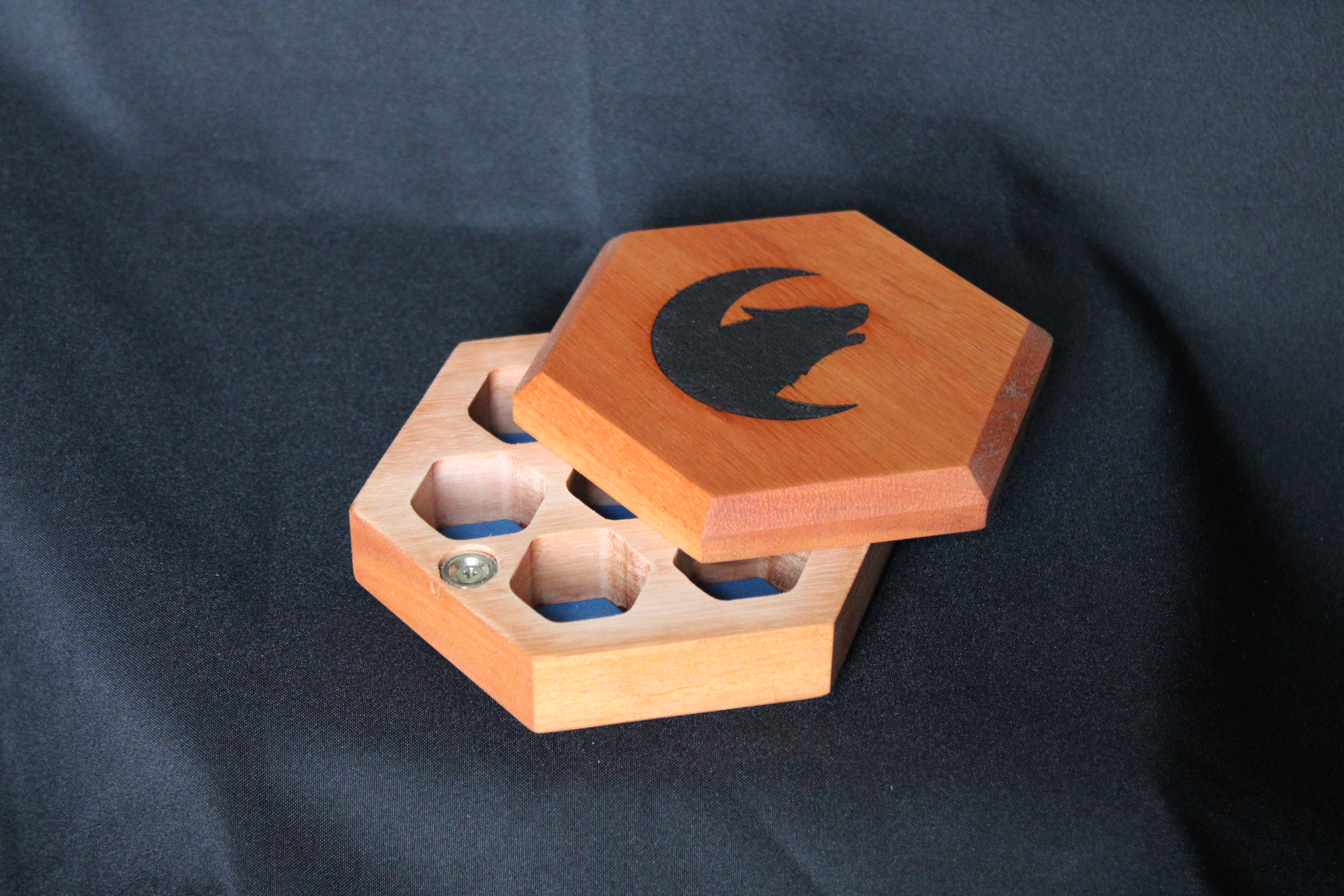 Red Grandis Dice Box with Graphic