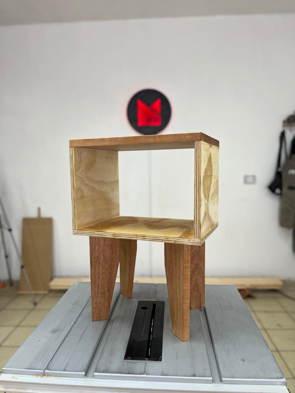 Weekend Projects - Buro Estilo "Nordico"