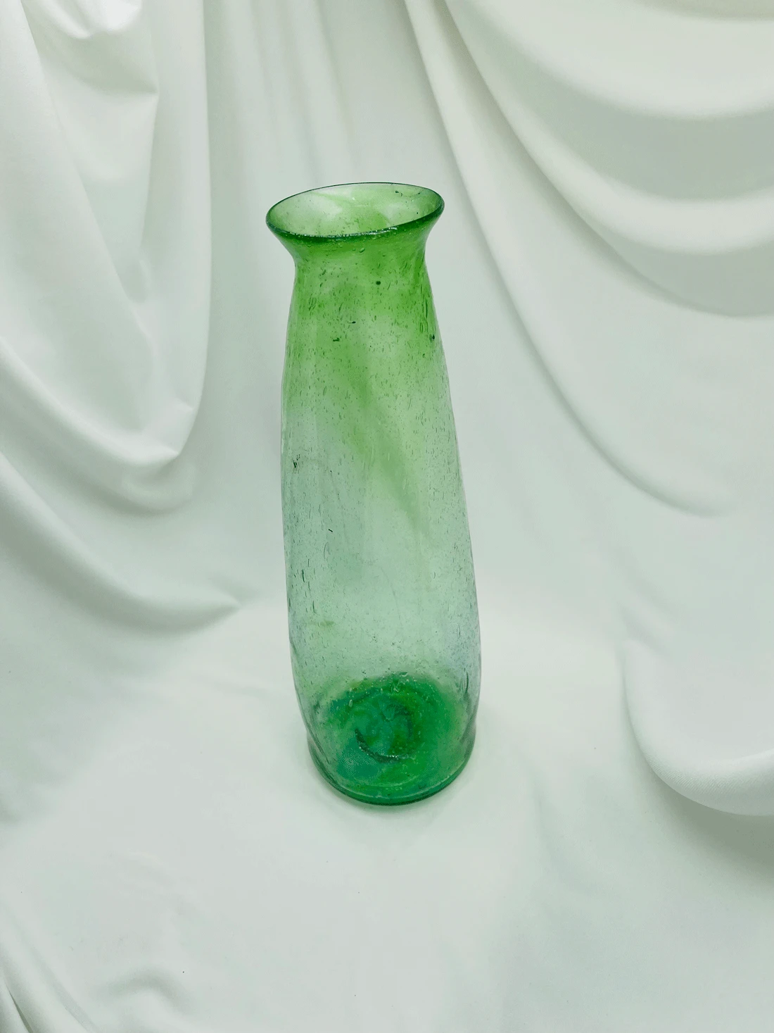 Grünes Karaffenglas