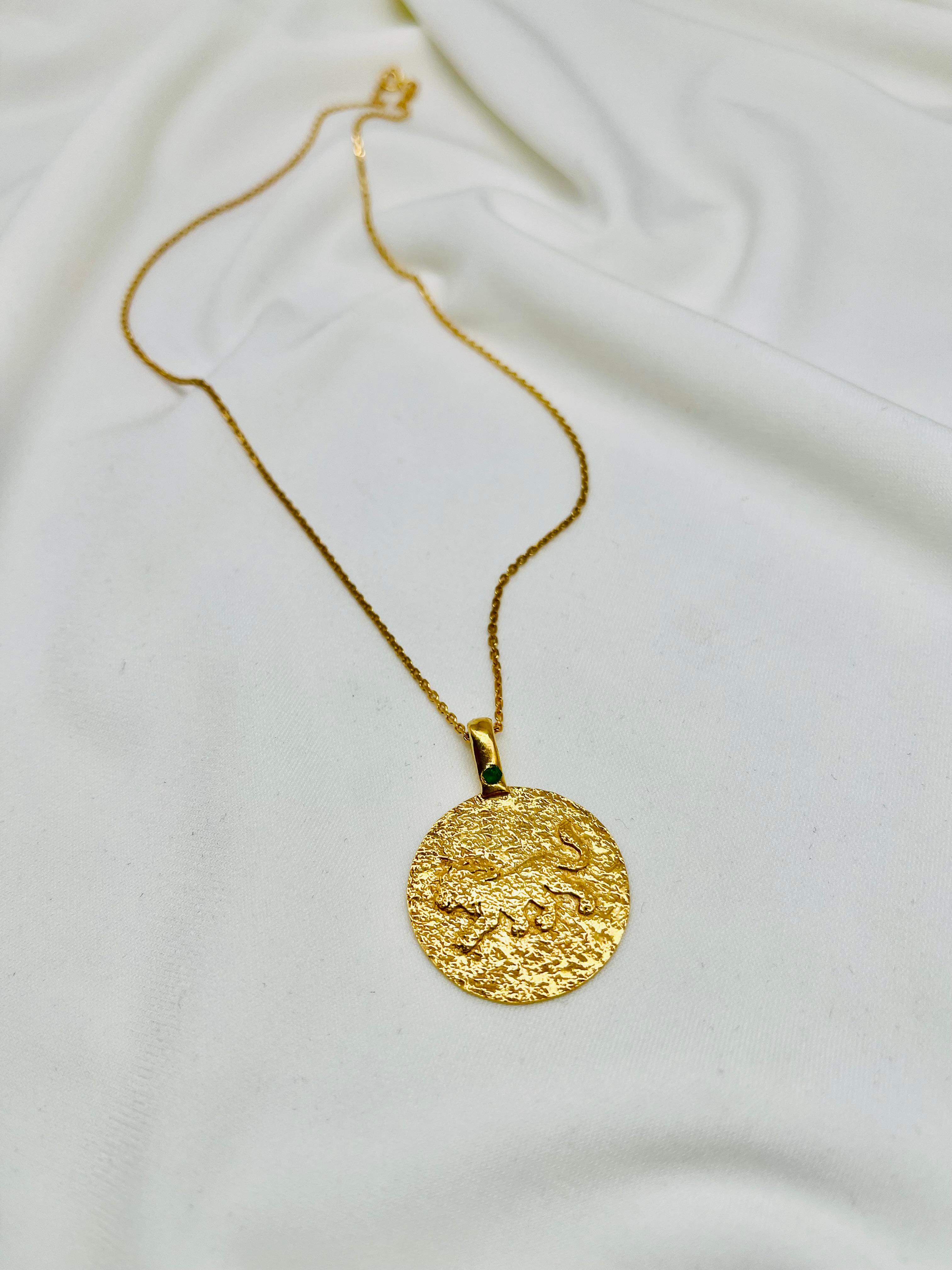 Schneeleopard Talisman vergoldetes Silber