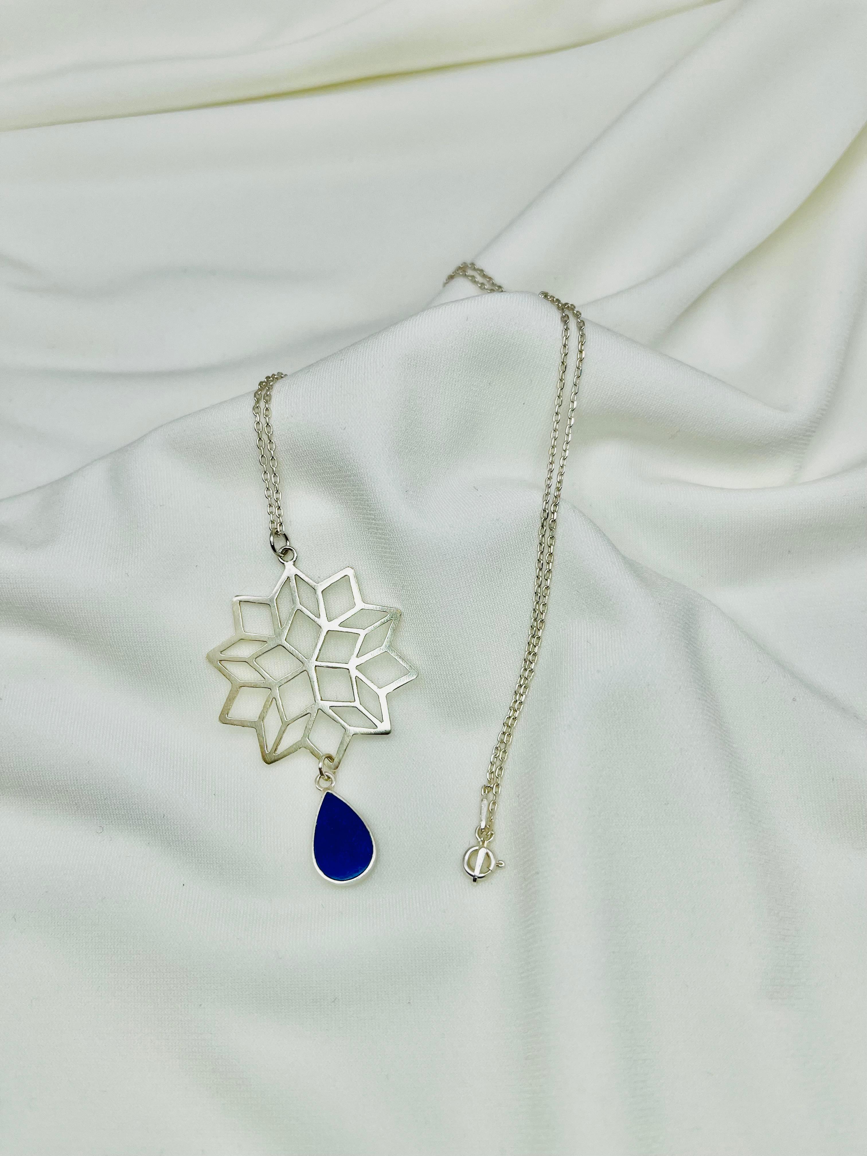 Halskette „Nila-Roh“