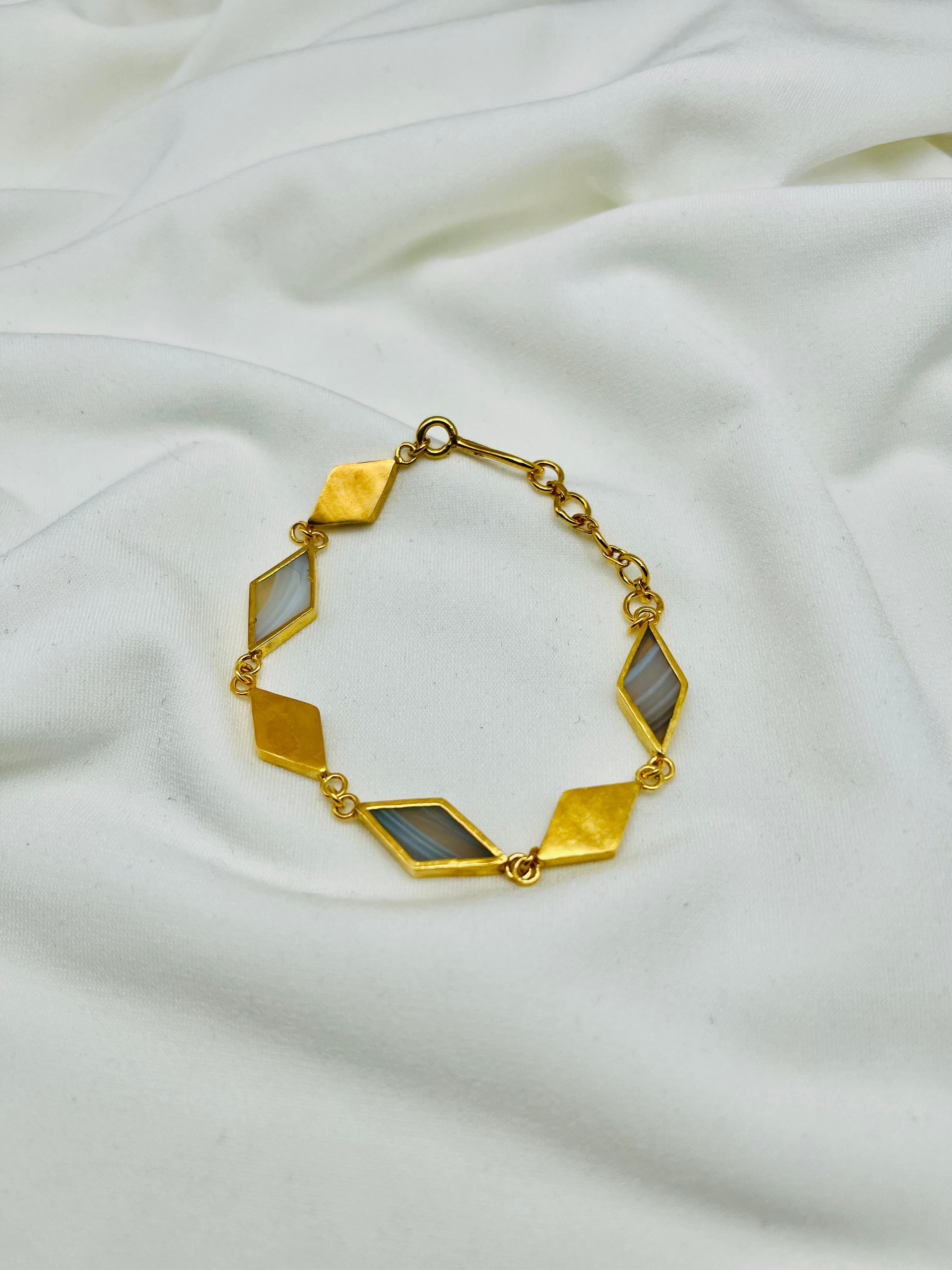 Armband „Lima“ – Weißer Achat & vergoldetes Silber