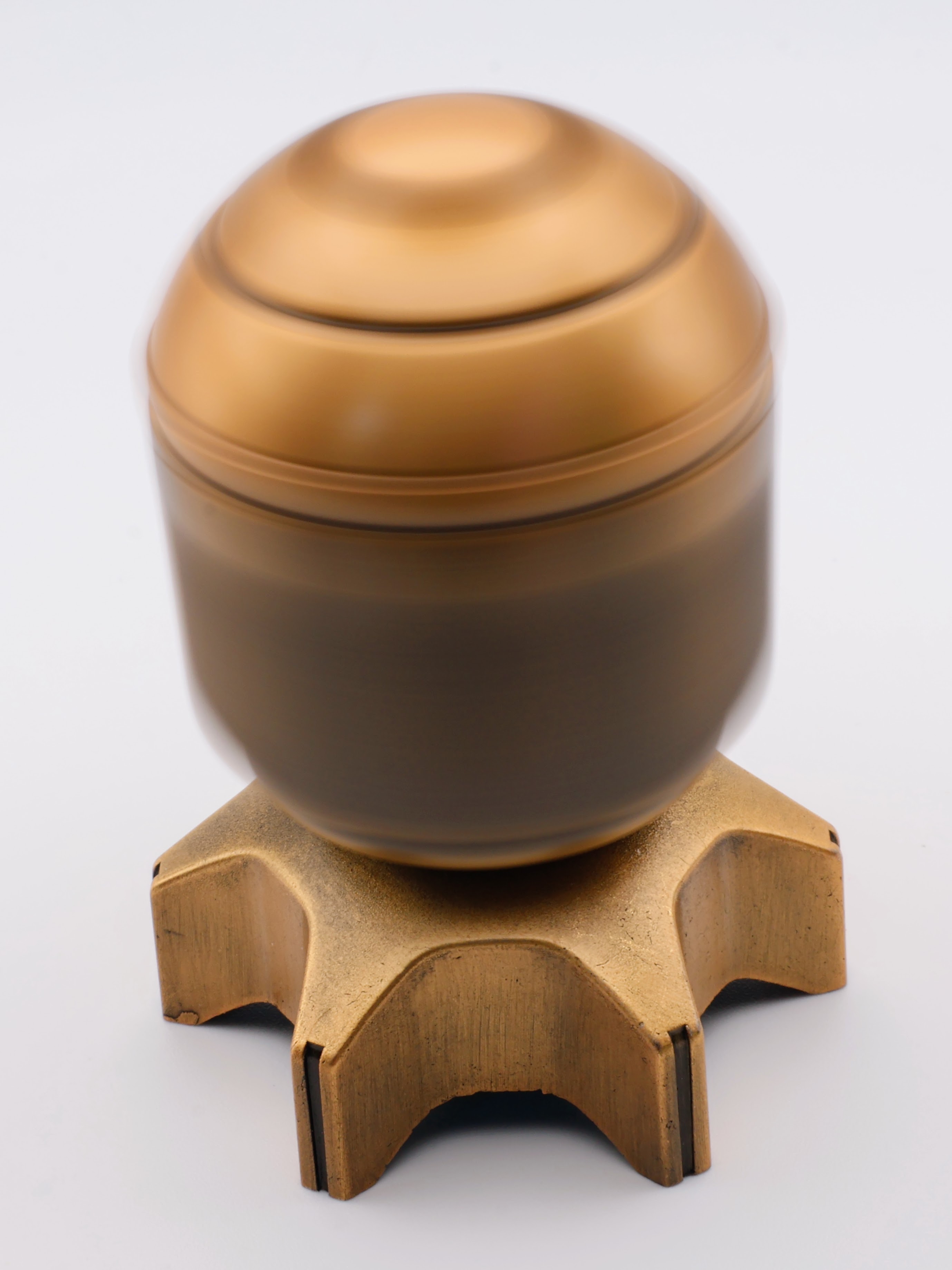 Capped Cylinder Dice Holder