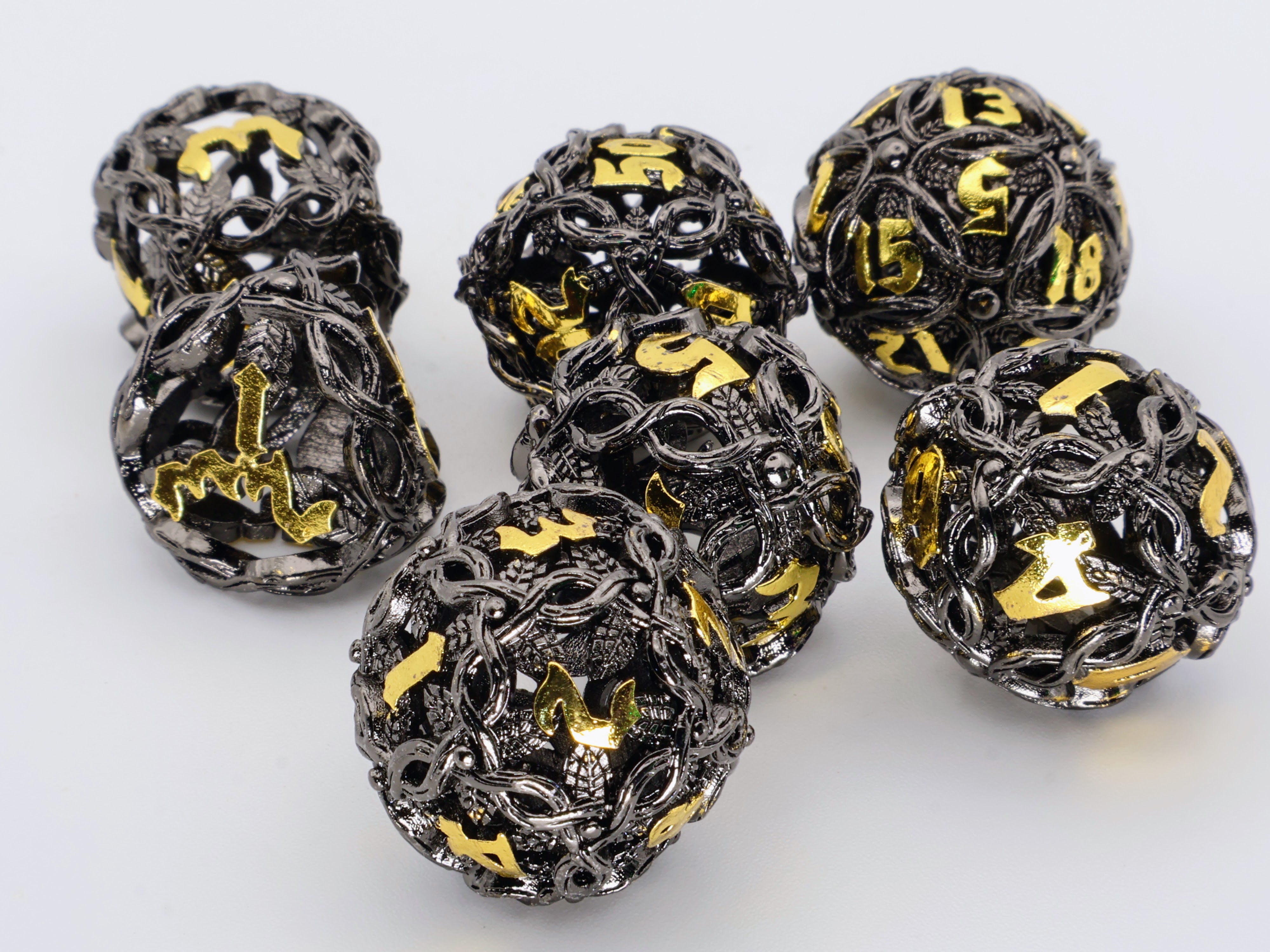 Vine Sphere Dice