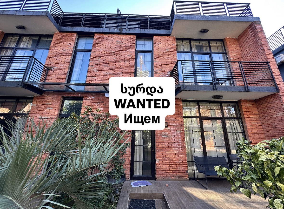 Хорошая локация 200–300 м²