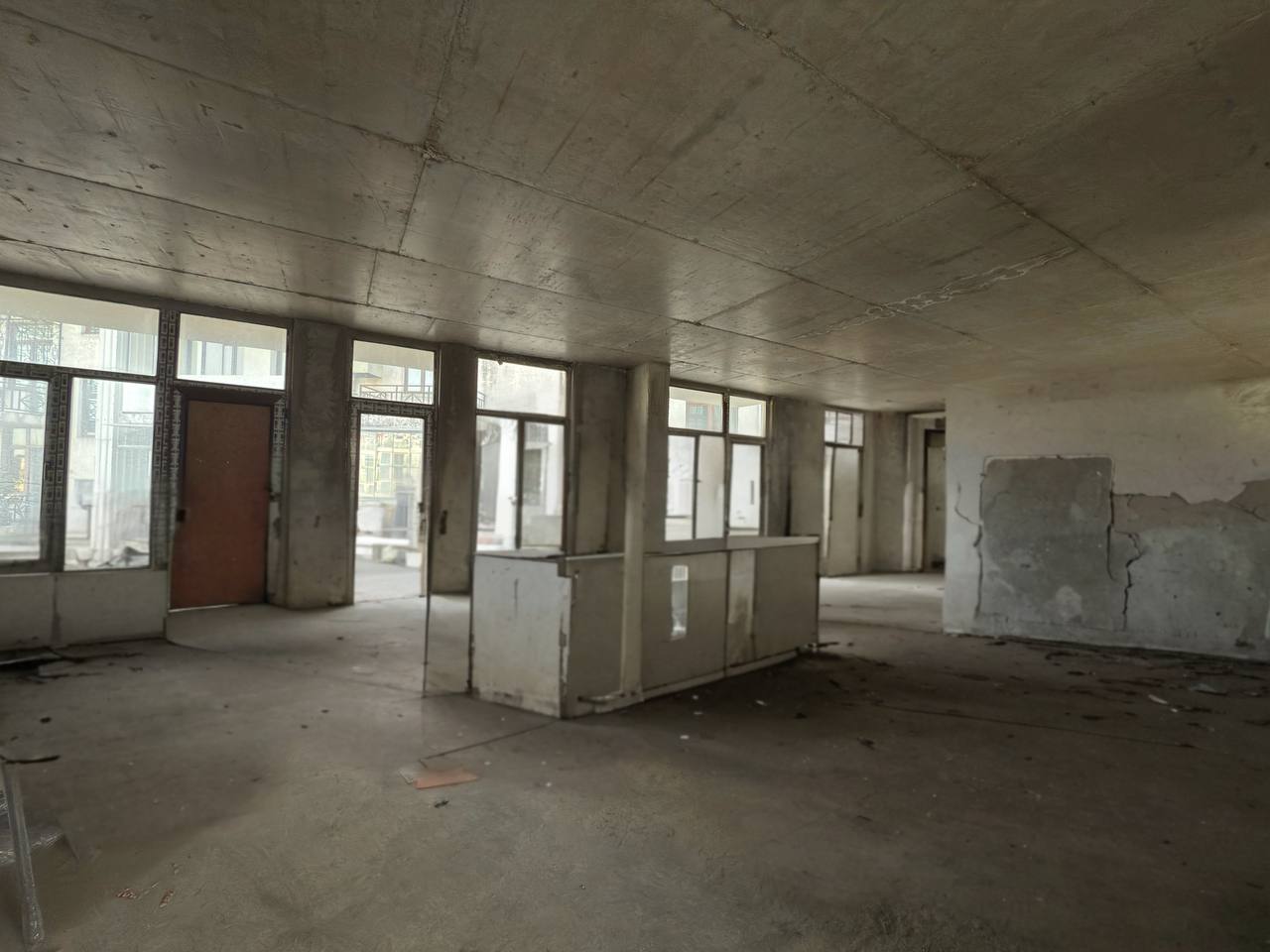 Apartment 195 m² | Dumbadze St., 7 — right on Europe Square