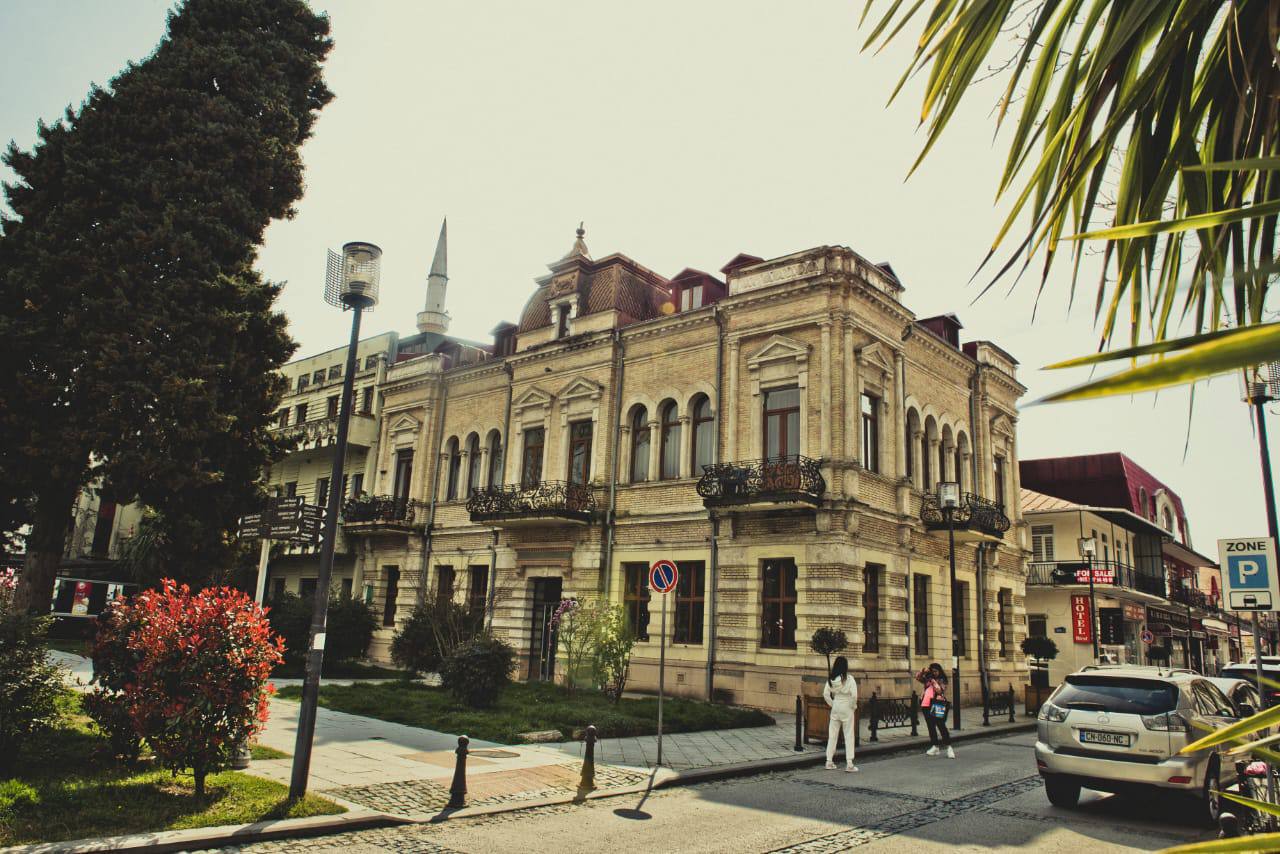 Rare property for apartment or office | Old Batumi