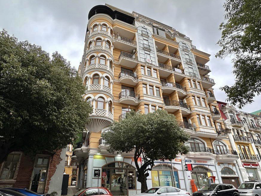 4-room apartment 134 m² in the center | Old Batumi