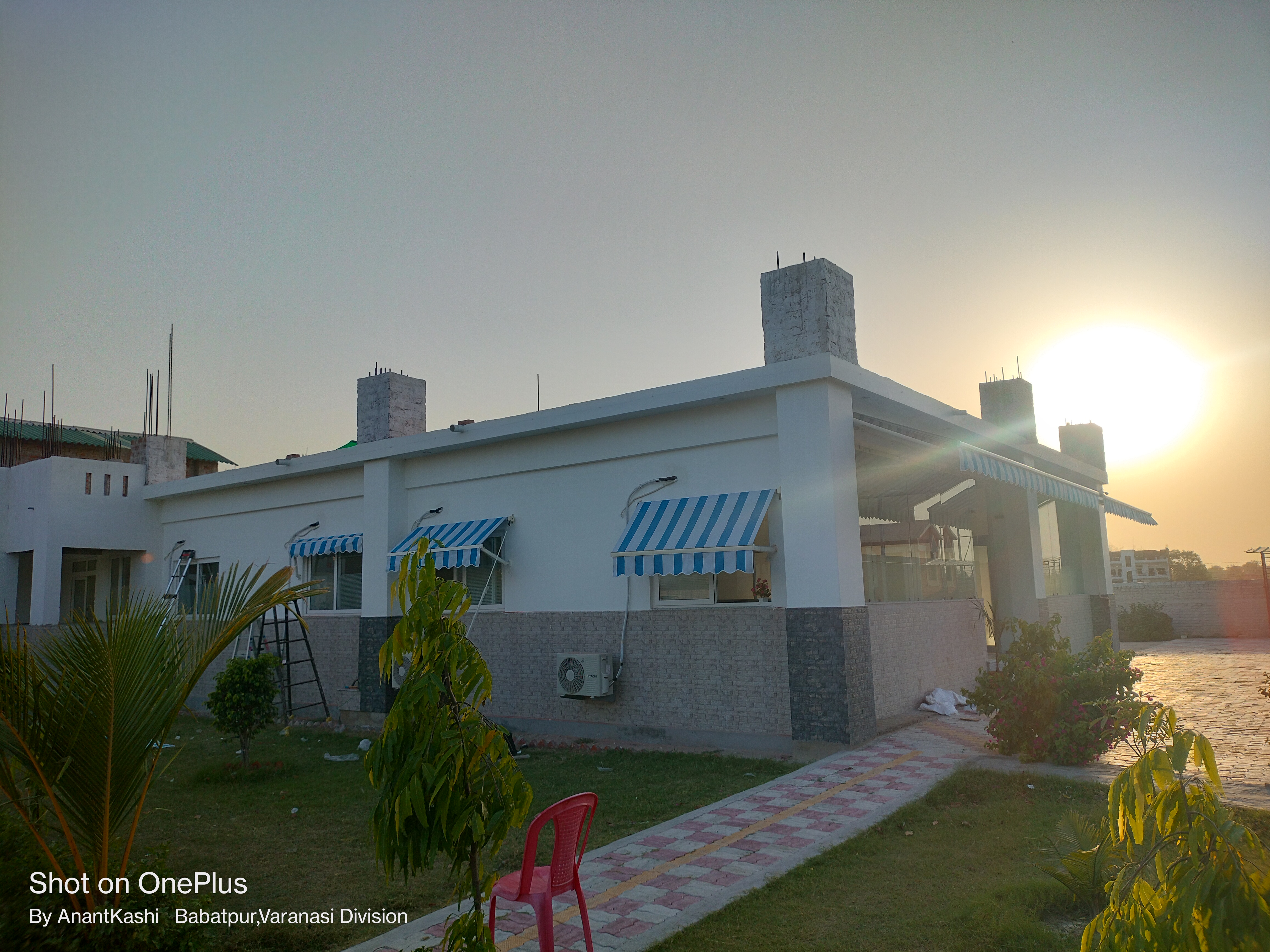 Window Awning Arm supported 