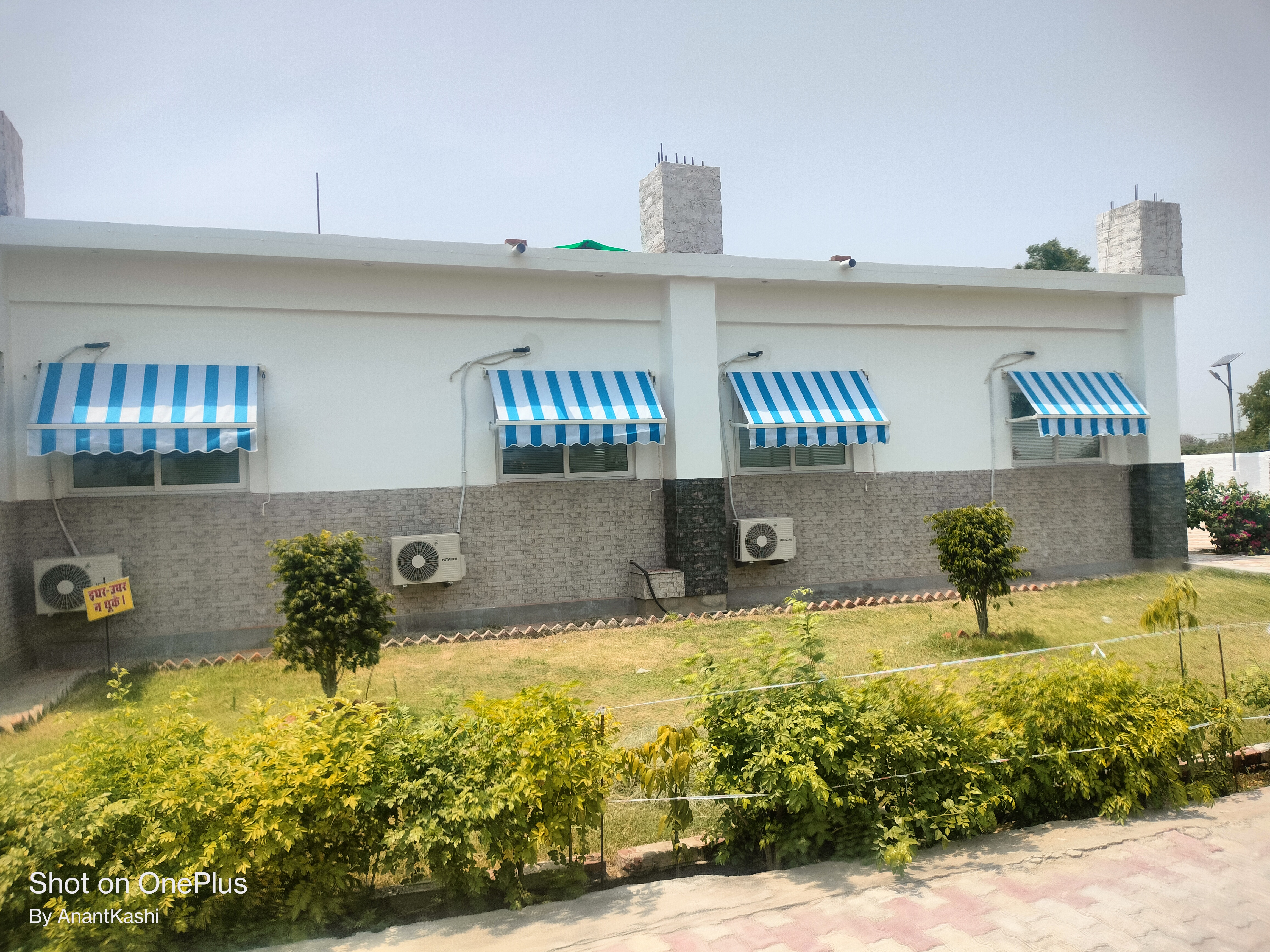 Window Awning Arm supported 