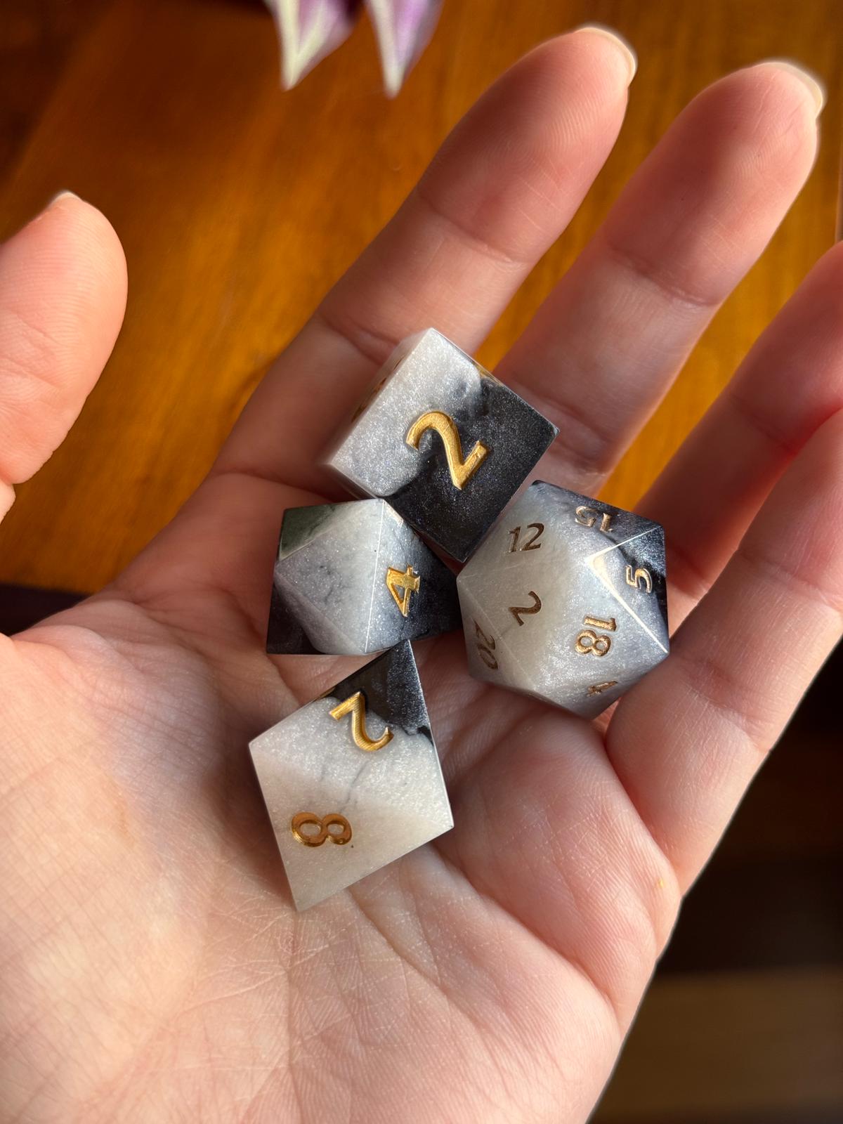 Dados sueltos Blanco y Negro