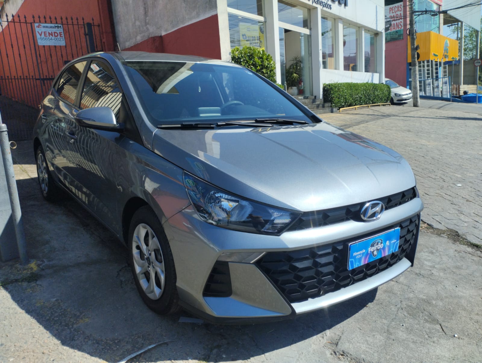 Hyundai HB20 - 2023 - Km Baixo - Completo