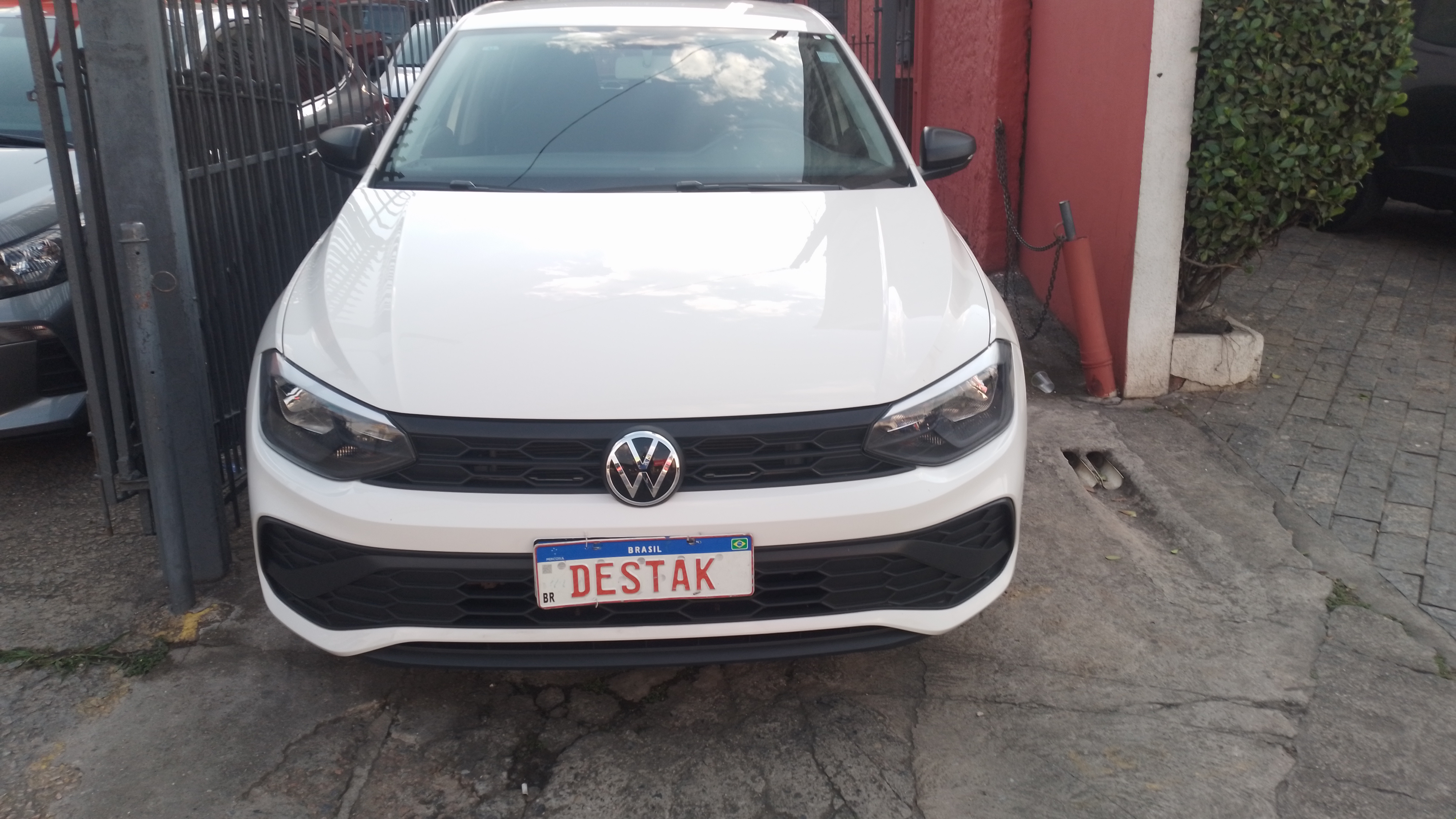 Polo Track 2024 - KM Baixo - Completo