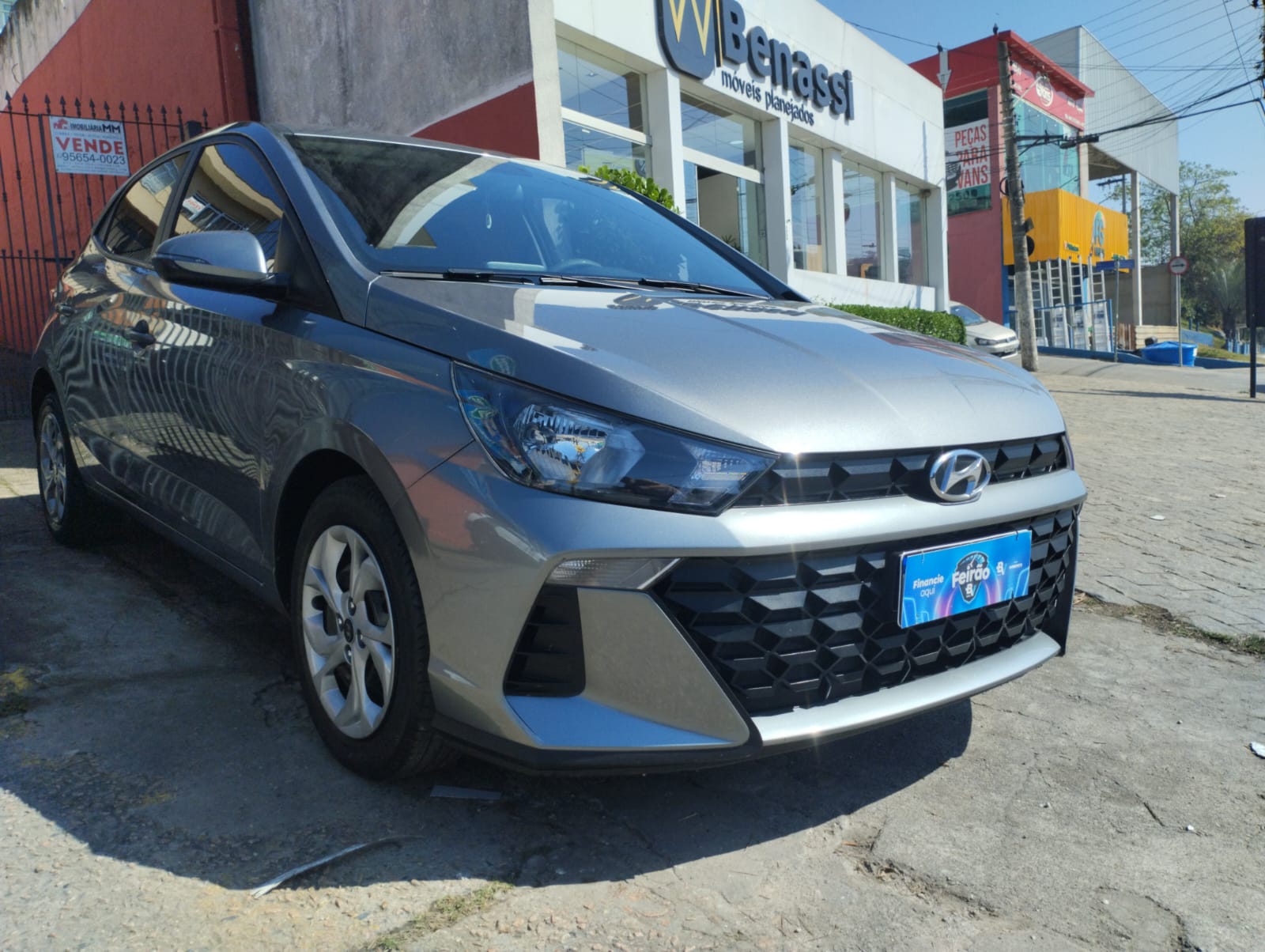Hyundai HB20 - 2023 - Km Baixo - Completo