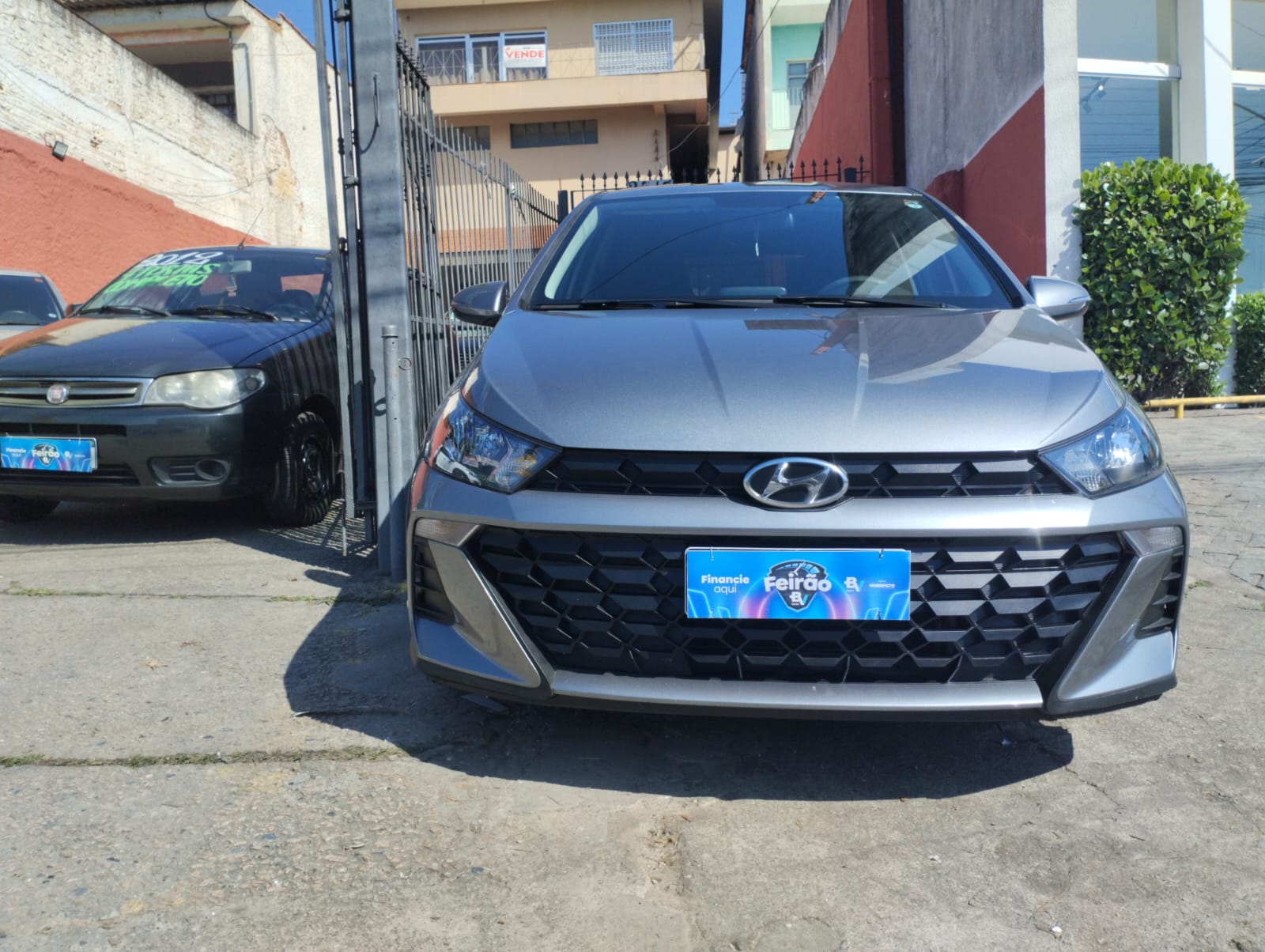Hyundai HB20 - 2023 - Km Baixo - Completo