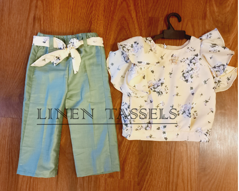 Girls’ Floral Ruffle Top and Pants Set (Code: KS00136) Size: 1-2years