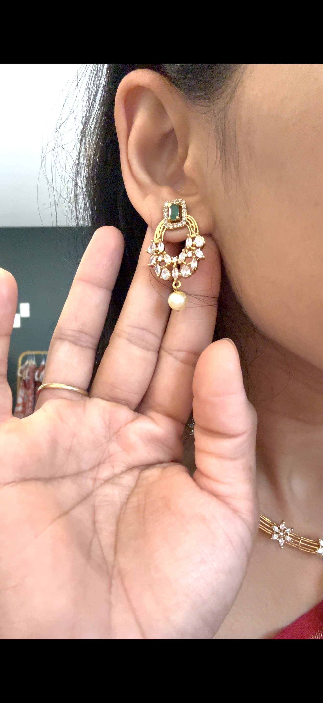 Traditional Gold Necklace with Green Stone & Pearl Detailing