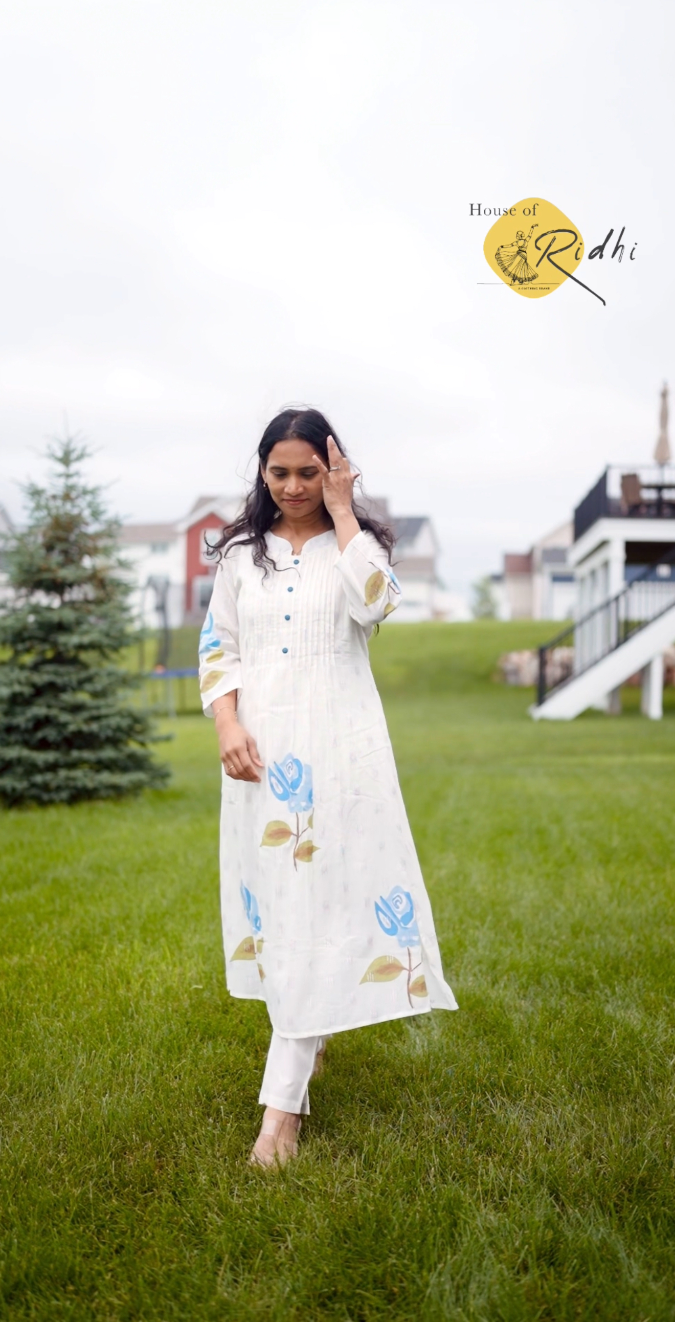 White Hand-Painted Mul Cotton Kurti Set with Pleated Yoke