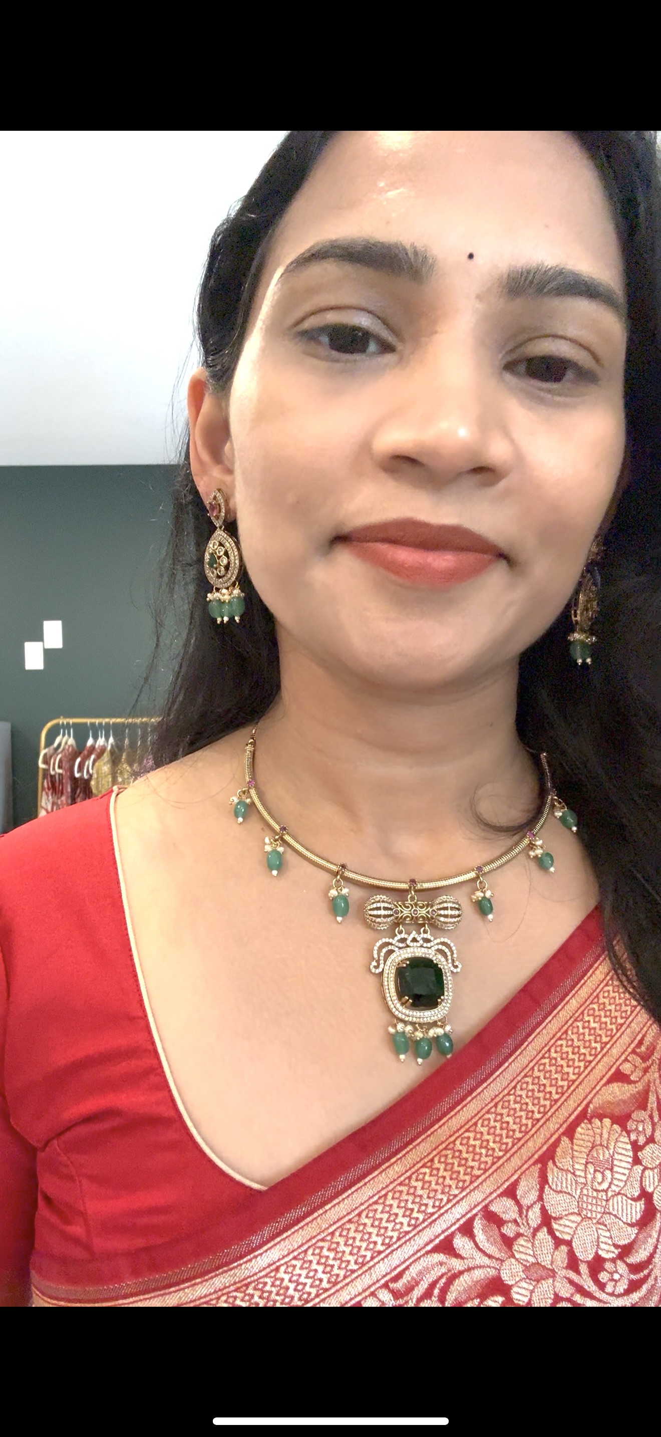 Kante Pattern Choker Set with Emerald Green Mossanite Stone Drops